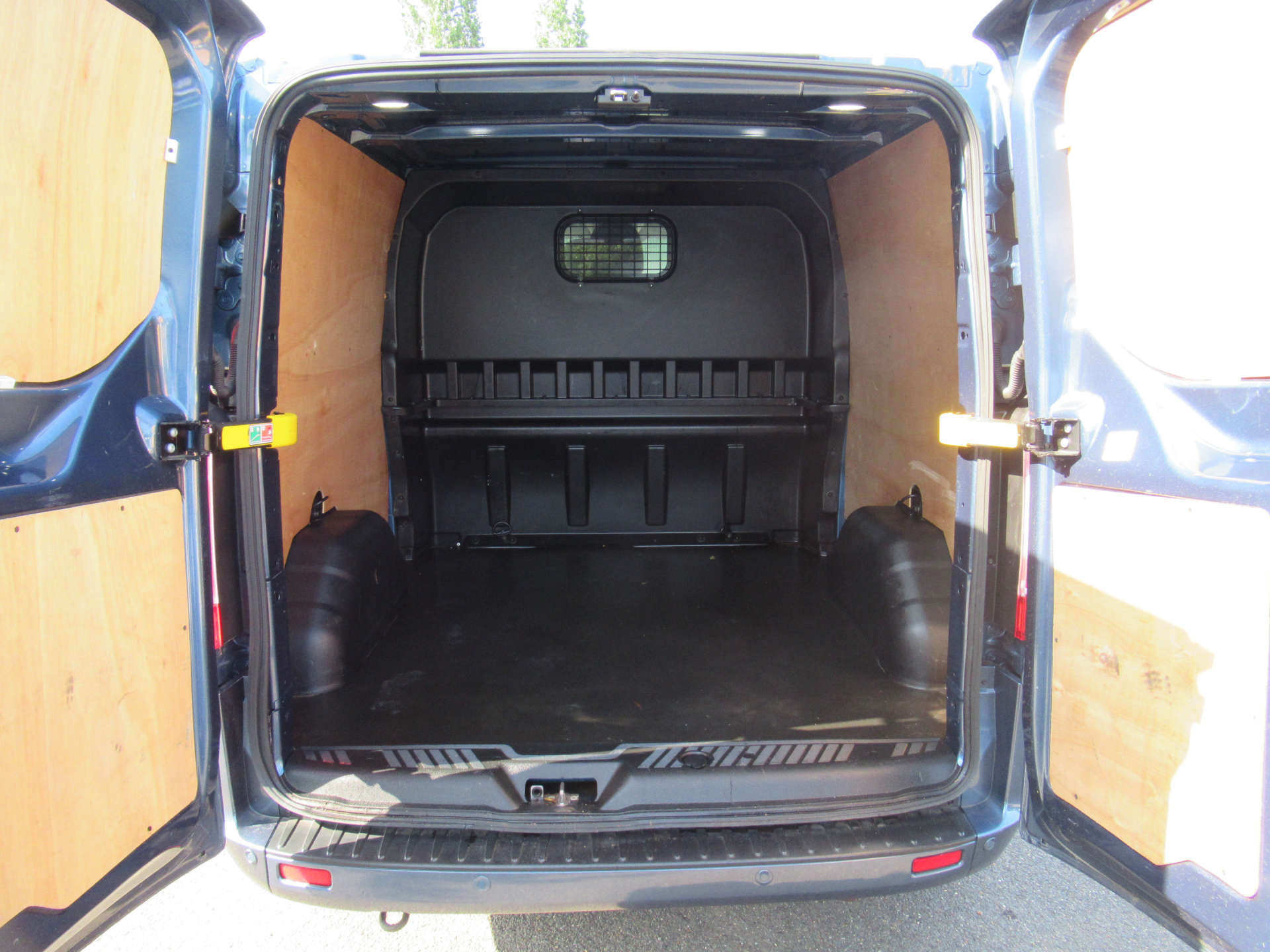 FORD TRANSIT CUSTOM 2.0 AUTO 6 SEATER CREW VAN L2 #14