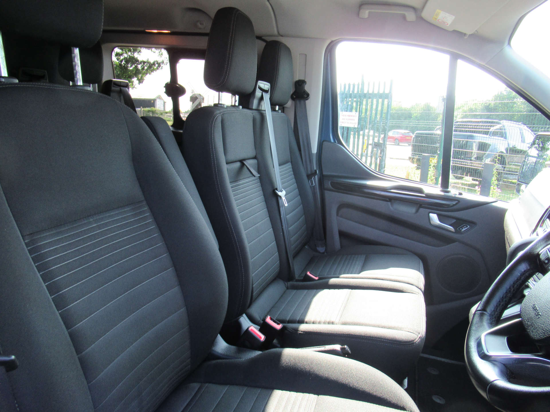 FORD TRANSIT CUSTOM 2.0 AUTO 6 SEATER CREW VAN L2 #18