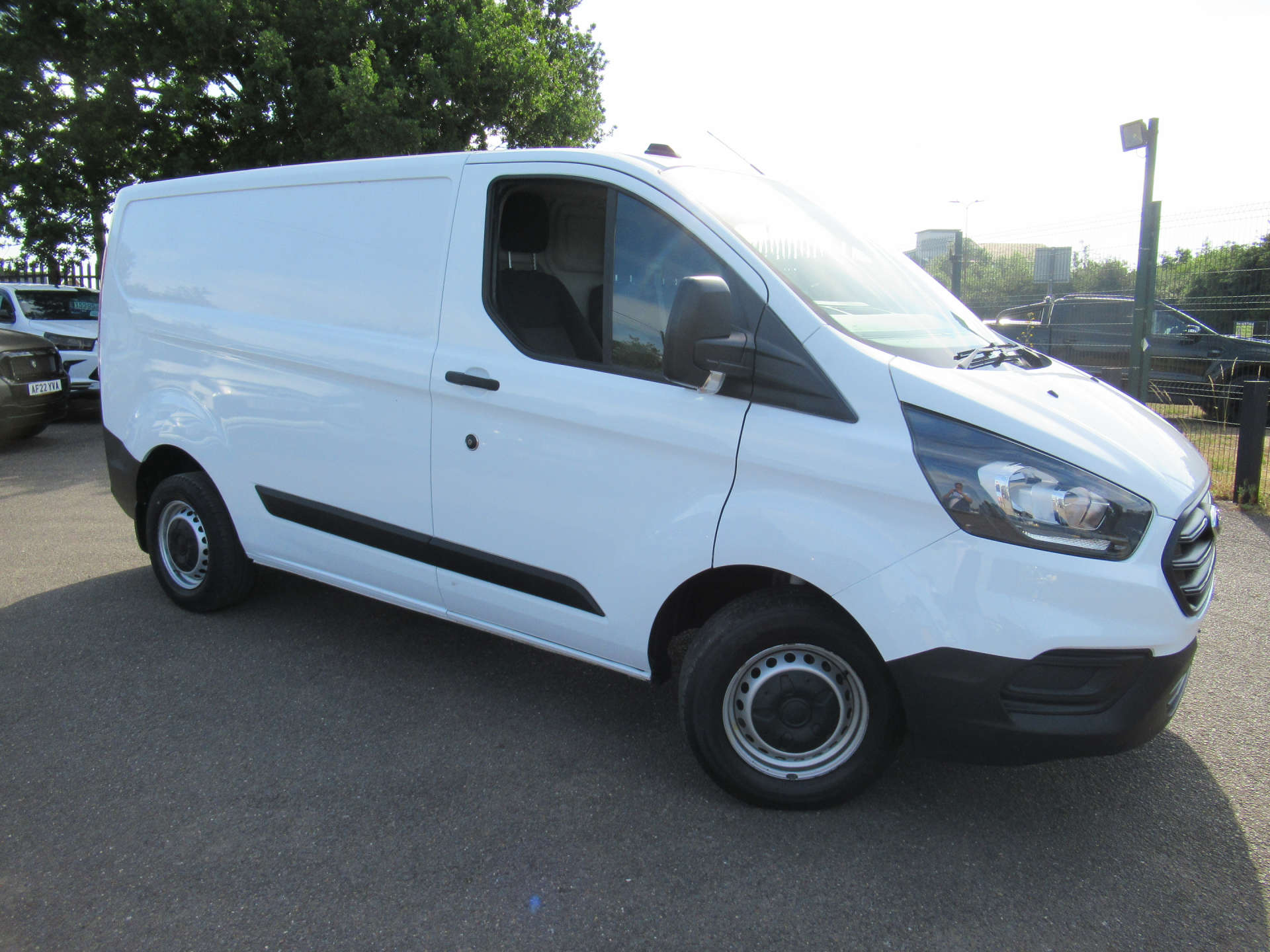 FORD TRANSIT CUSTOM 2.0 Transit Custom 300 Leader EcoBlue #25
