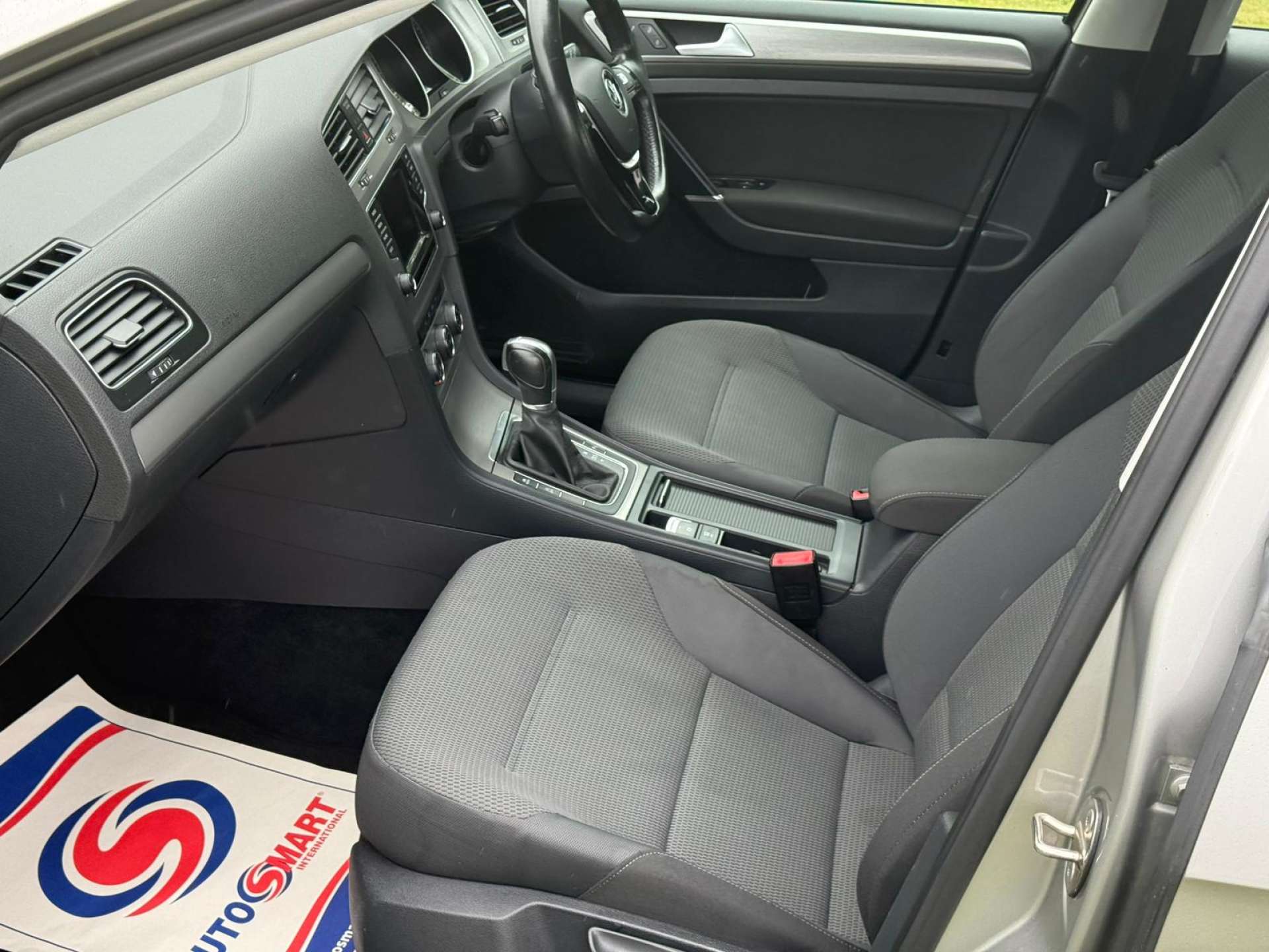 VOLKSWAGEN GOLF 1.6 Golf Match TDI BlueMotion Technology Semi-Auto 5dr #7