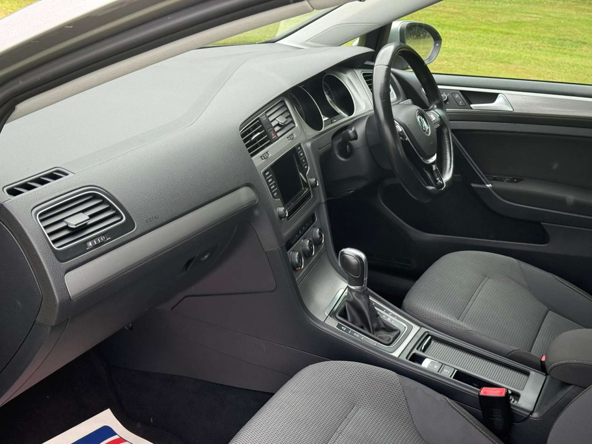 VOLKSWAGEN GOLF 1.6 Golf Match TDI BlueMotion Technology Semi-Auto 5dr #9