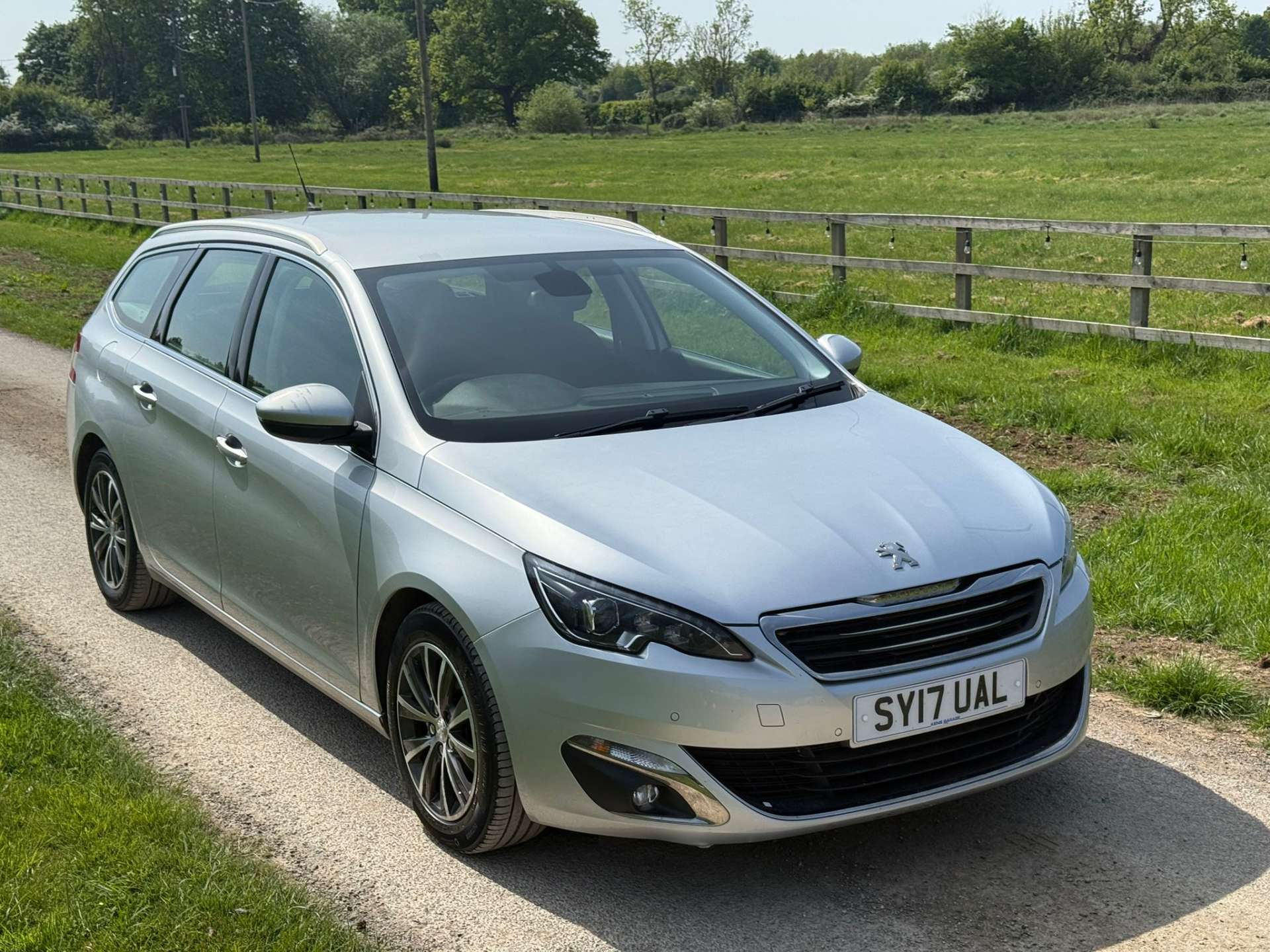 PEUGEOT 308 1.6 308 Allure SW HDi Blue S/S 5dr #4