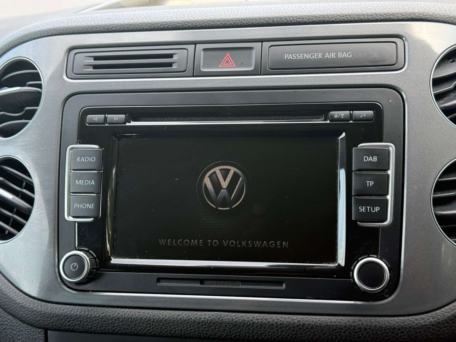 VOLKSWAGEN TIGUAN 2.0 Tiguan Sport TDI BlueMotion Technology 4Motion Semi-Auto 4WD 5dr #19
