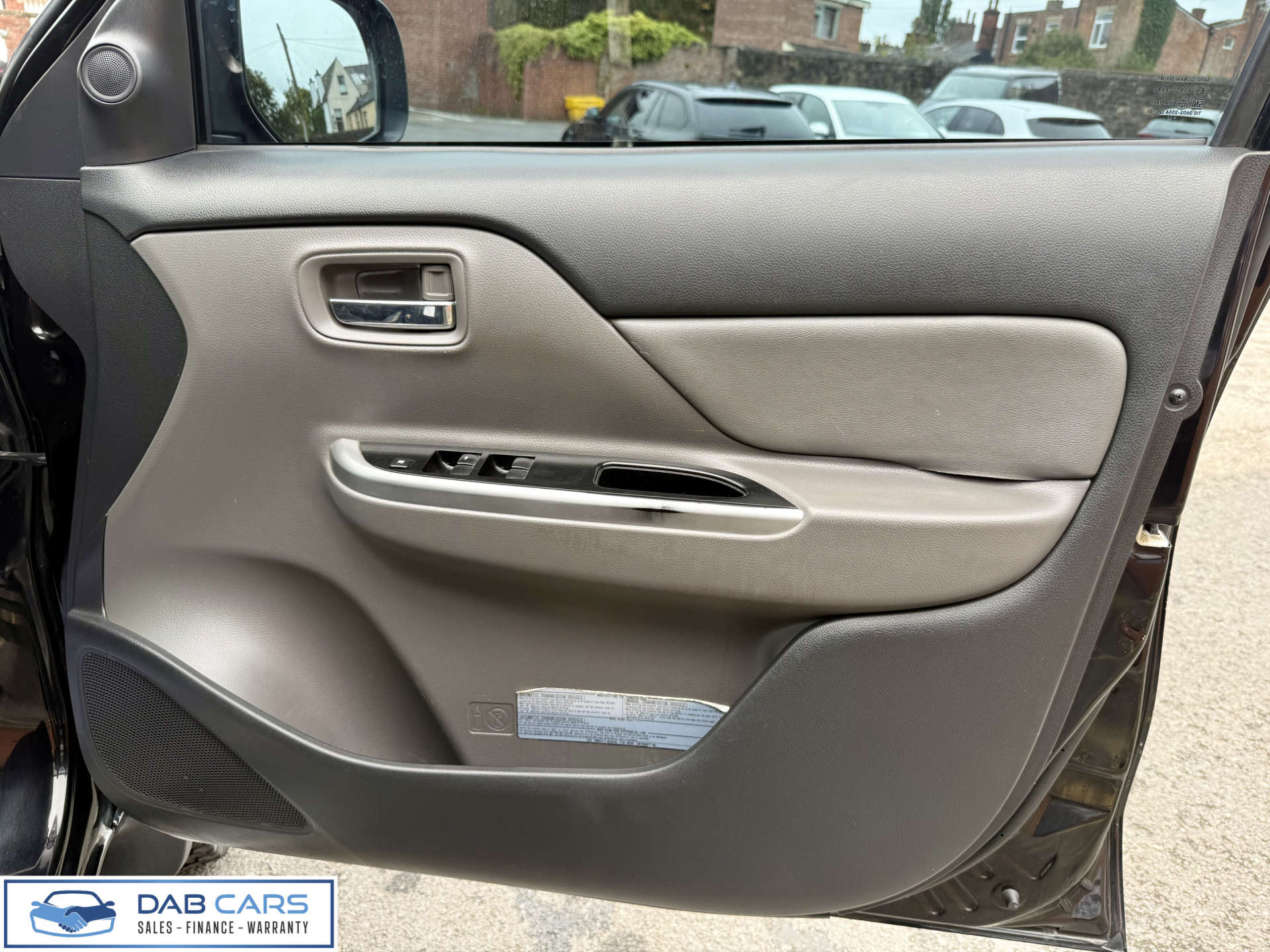 MITSUBISHI L200 2.4 L200 Barbarian DI-D Auto 4WD #52