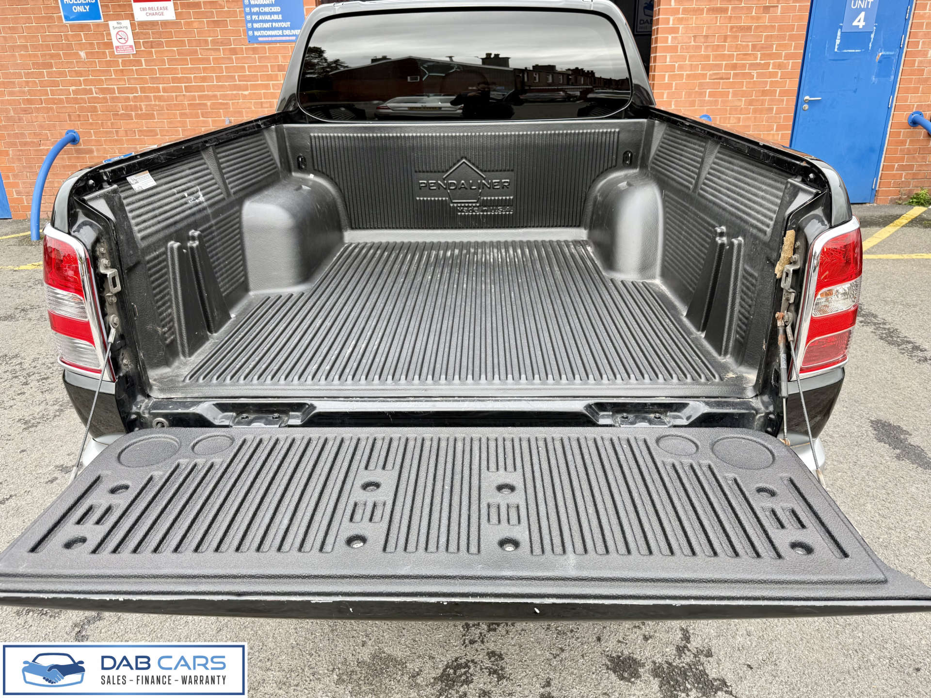 MITSUBISHI L200 2.4 L200 Barbarian DI-D Auto 4WD #71