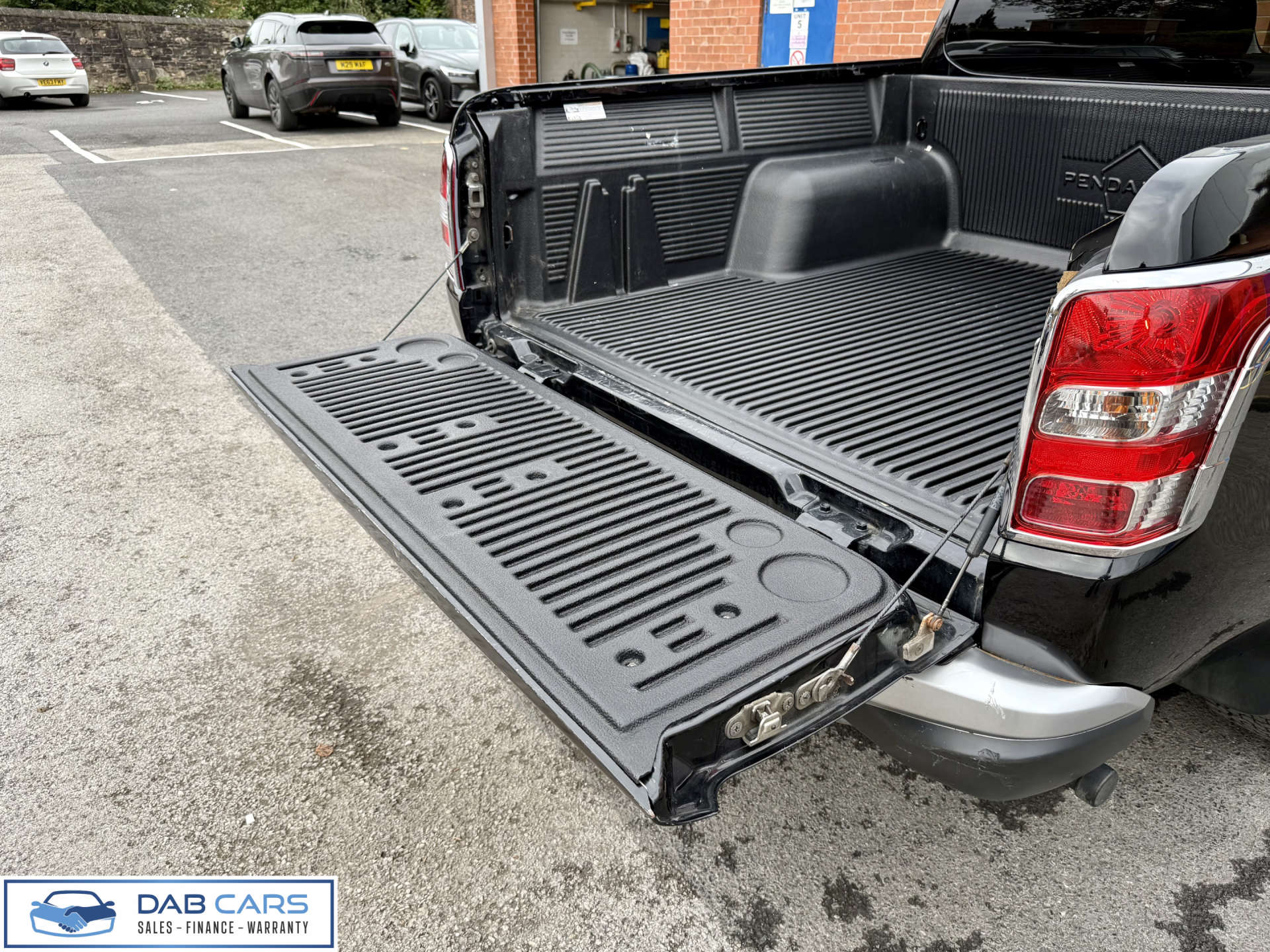 MITSUBISHI L200 2.4 L200 Barbarian DI-D Auto 4WD #36