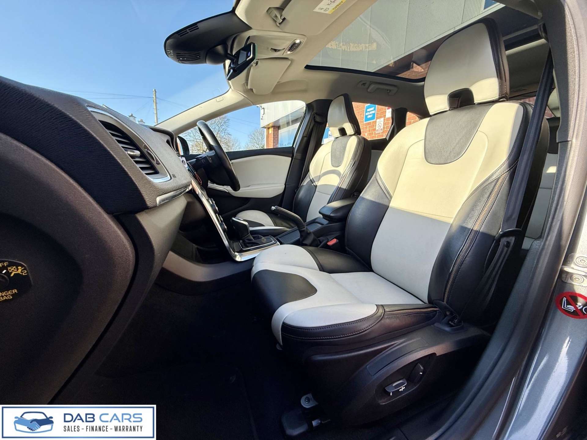 Volvo V40 Cross Country 2.0 T5 Pro Auto AWD Euro 6 (s/s) 5dr #59