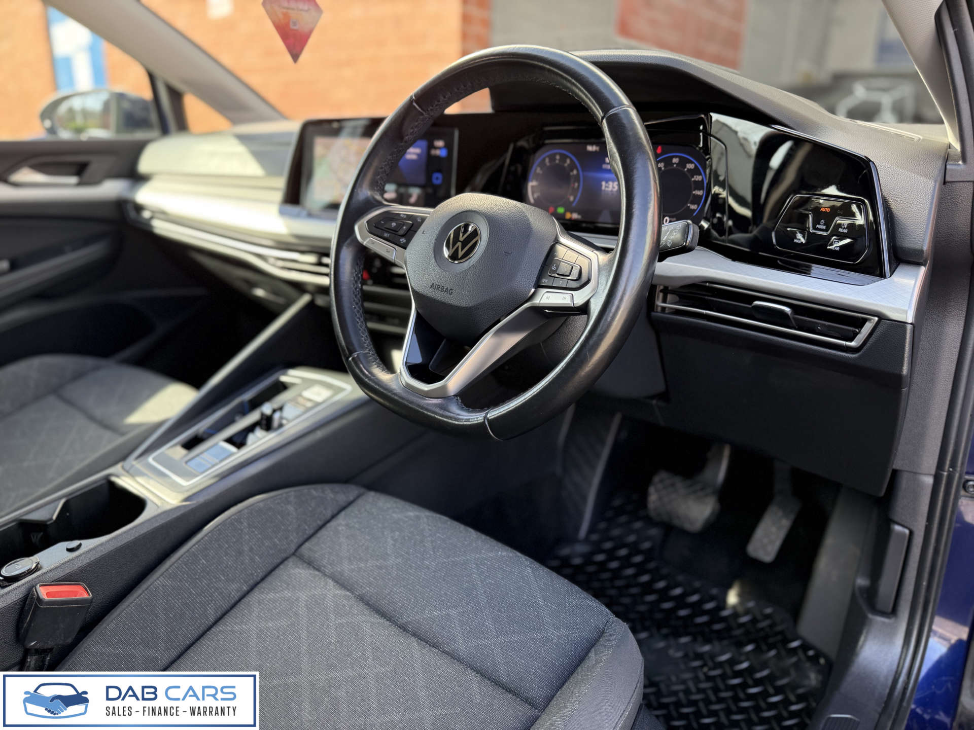 Volkswagen GOLF 1.5 Golf Life eTSI Semi-Auto 5dr #18