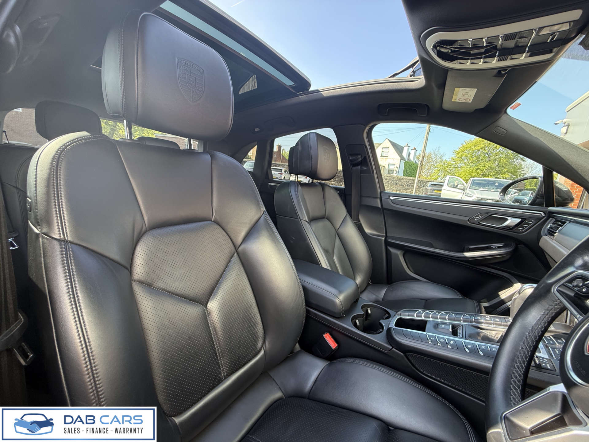 PORSCHE MACAN 2.0 Macan Semi-Auto 4WD 5dr #4