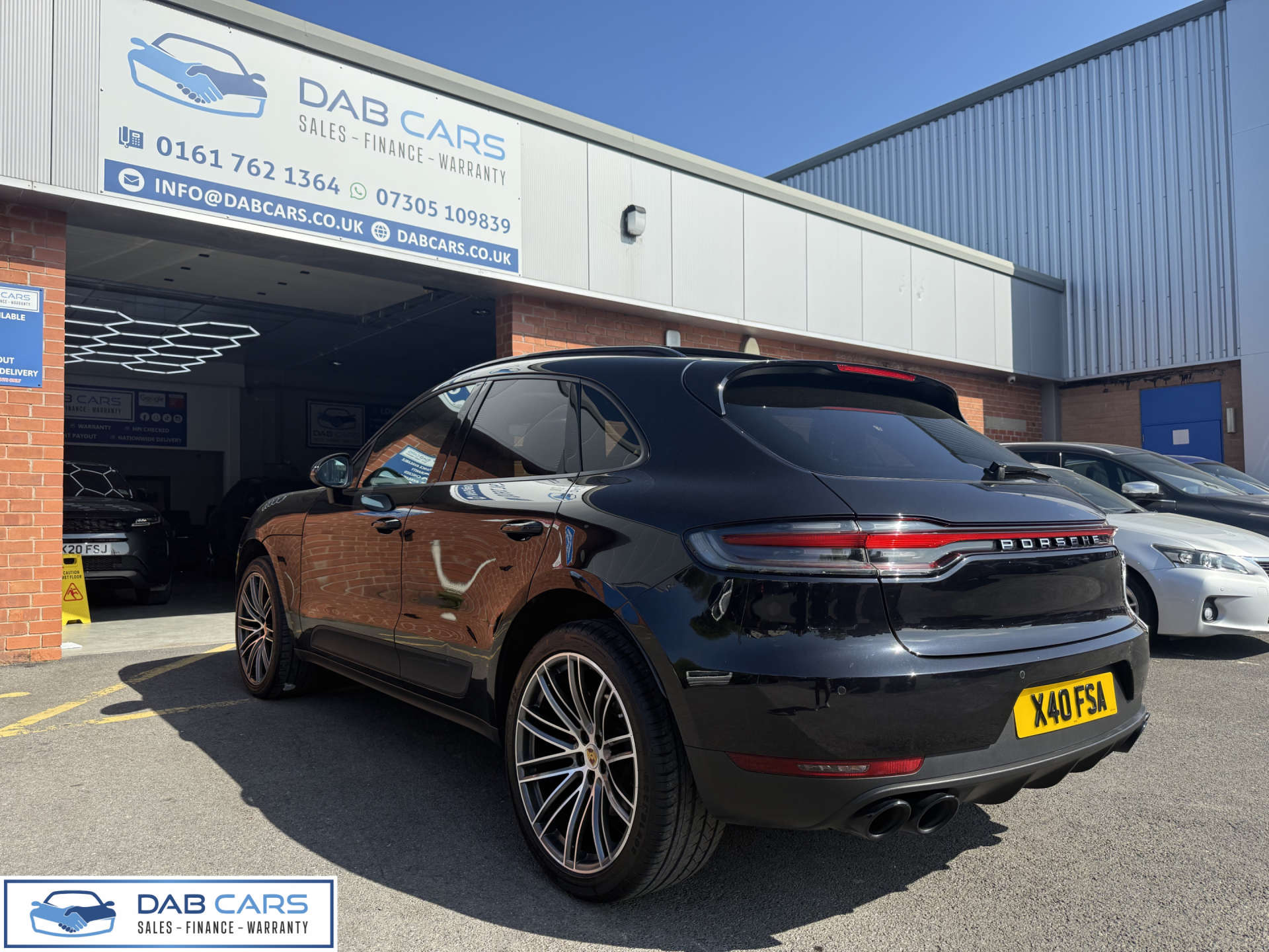 PORSCHE MACAN 2.0 Macan Semi-Auto 4WD 5dr #11