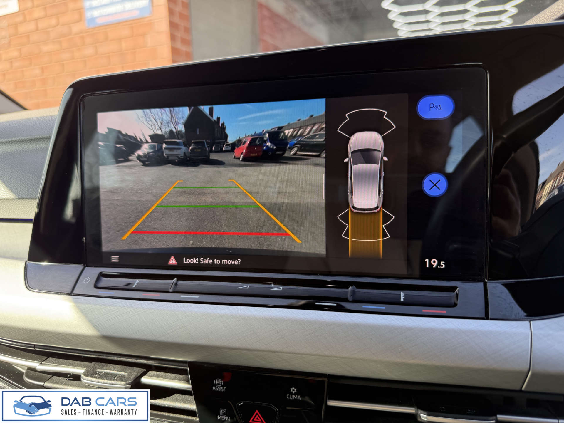 Volkswagen GOLF 1.5 Golf Life eTSI Semi-Auto 5dr #52