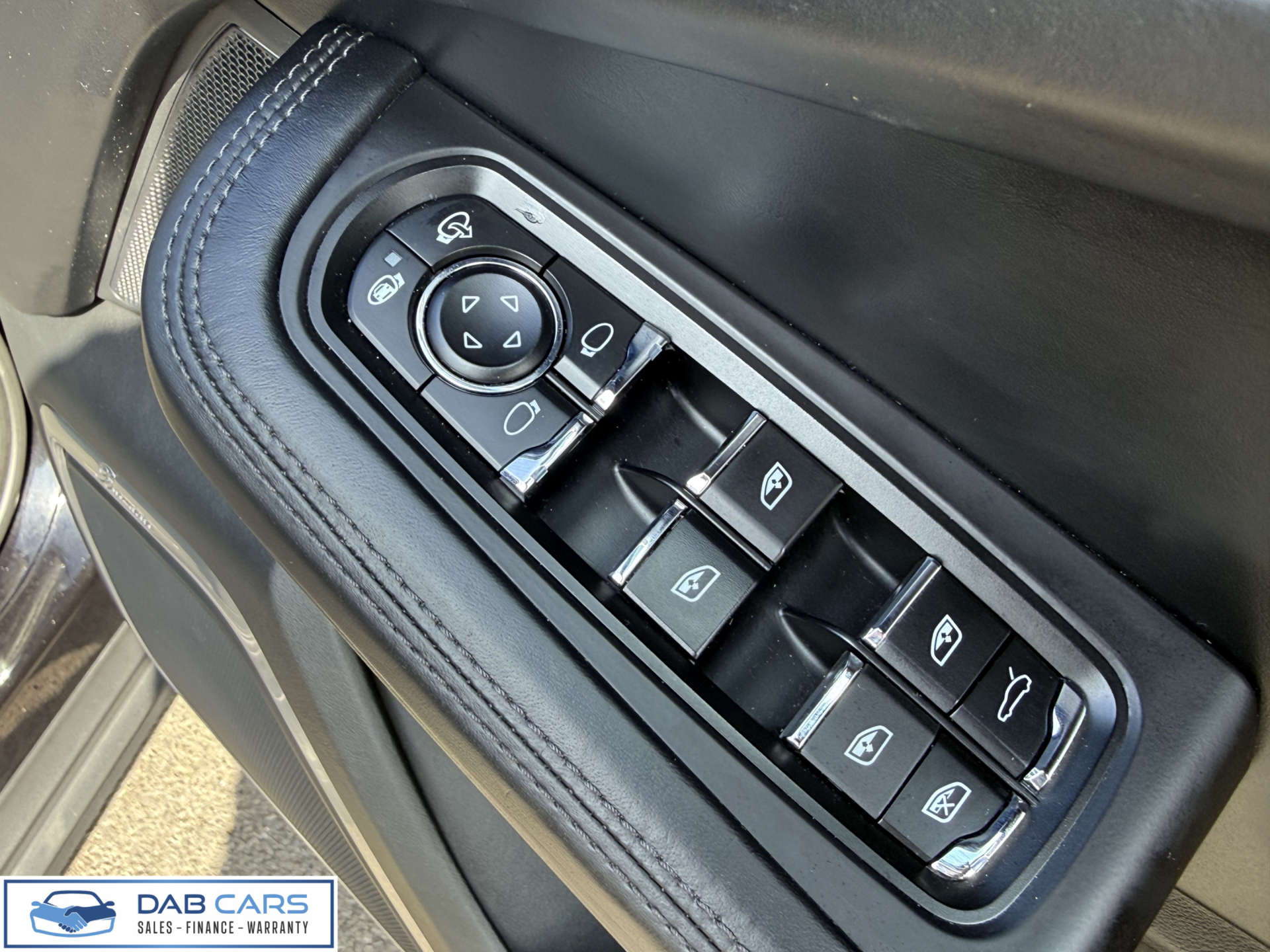 PORSCHE MACAN 2.0 Macan Semi-Auto 4WD 5dr #31