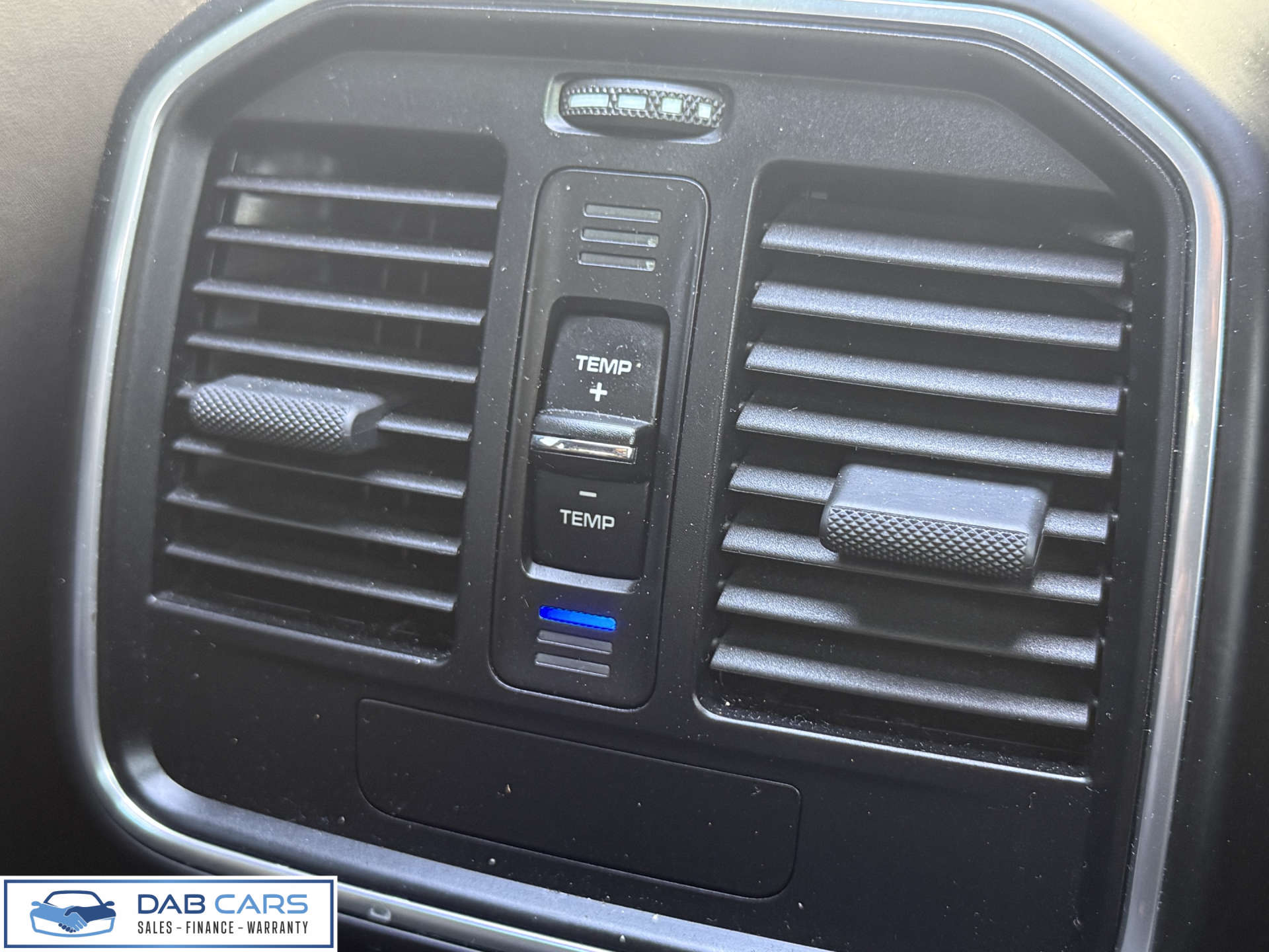 PORSCHE MACAN 2.0 Macan Semi-Auto 4WD 5dr #39