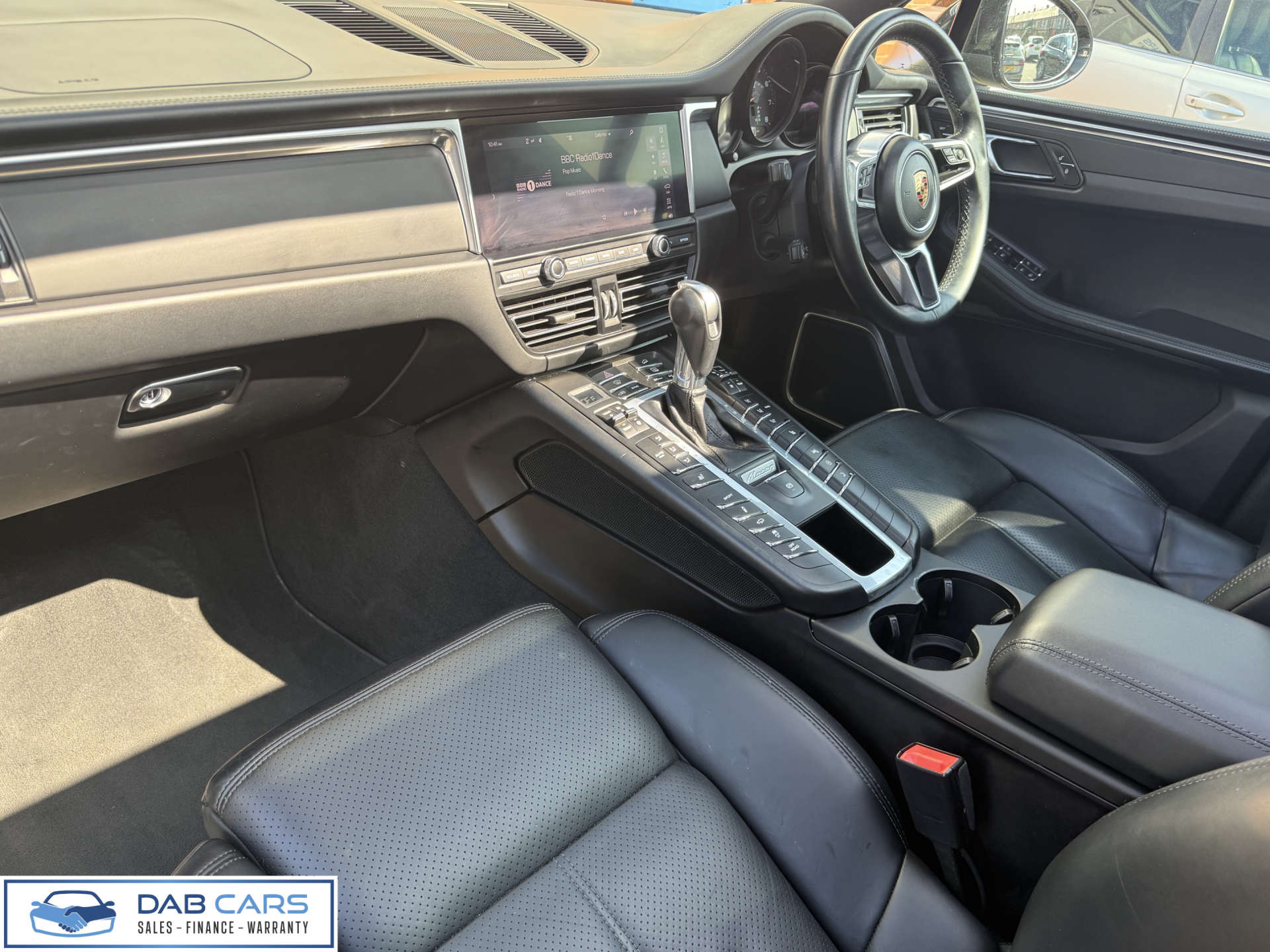 PORSCHE MACAN 2.0 Macan Semi-Auto 4WD 5dr #40