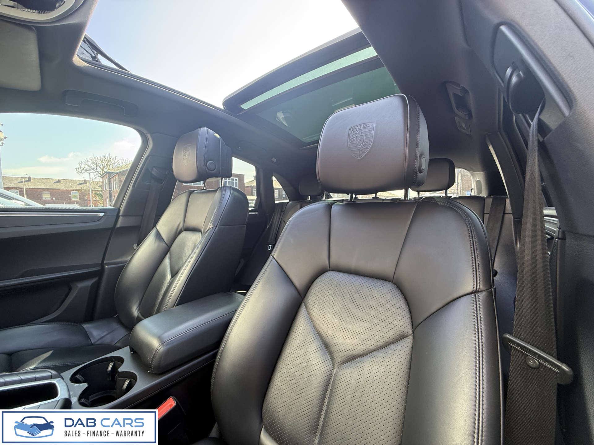 PORSCHE MACAN 2.0 Macan Semi-Auto 4WD 5dr #41