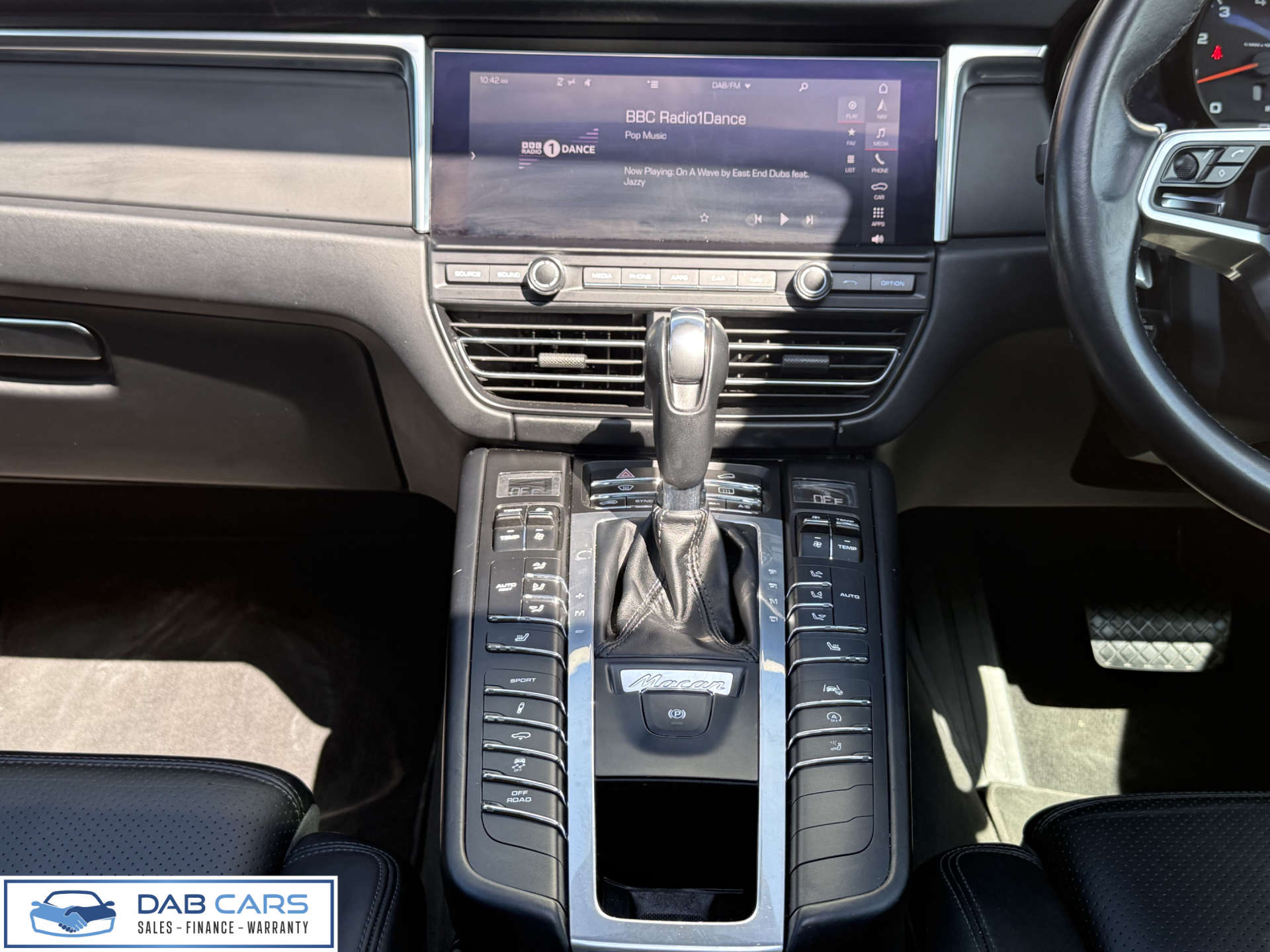 PORSCHE MACAN 2.0 Macan Semi-Auto 4WD 5dr #44