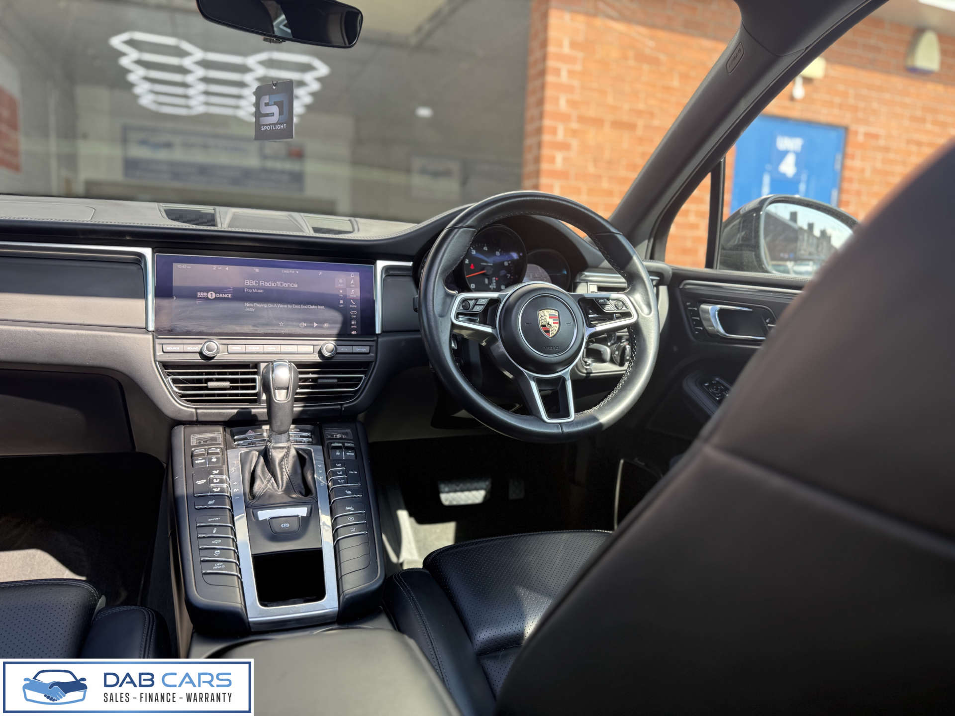 PORSCHE MACAN 2.0 Macan Semi-Auto 4WD 5dr #63