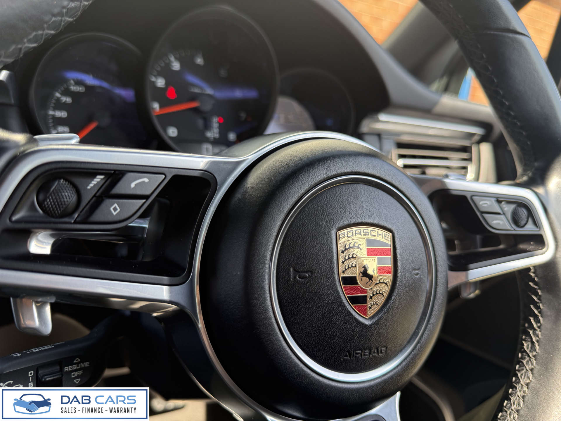 PORSCHE MACAN 2.0 Macan Semi-Auto 4WD 5dr #64