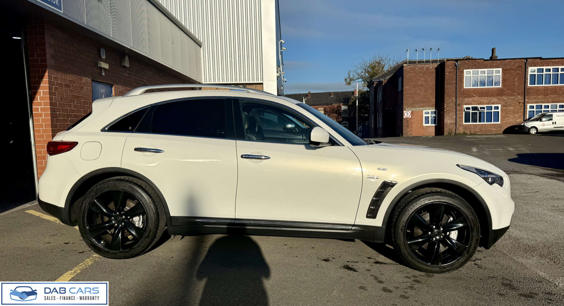 INFINITI QX70 3.0 QX70 S Premium D Auto 4WD 5dr #9