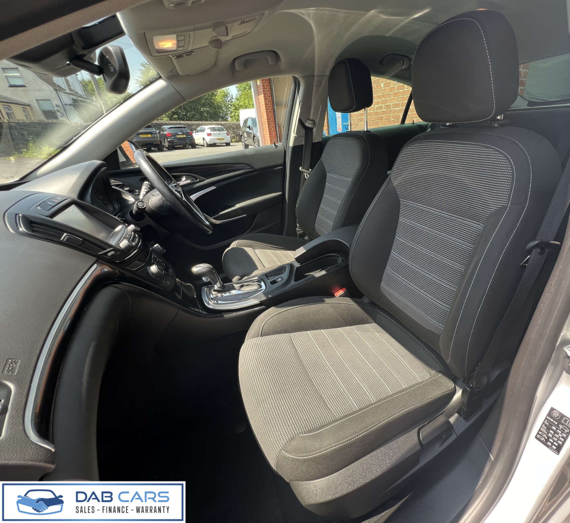 Vauxhall INSIGNIA 2.0 Insignia SRI Nav CDTI Auto 5dr #52