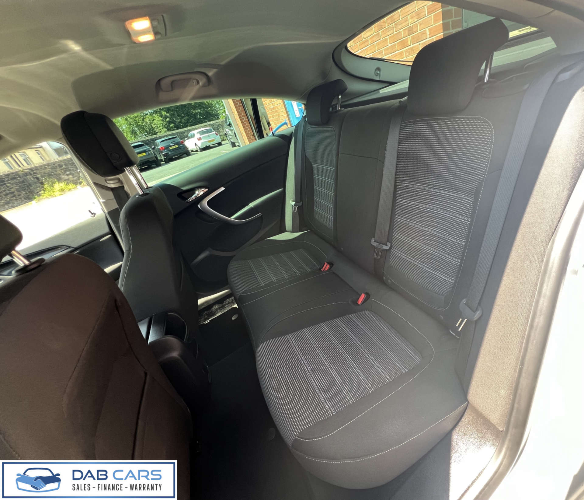 Vauxhall INSIGNIA 2.0 Insignia SRI Nav CDTI Auto 5dr #58