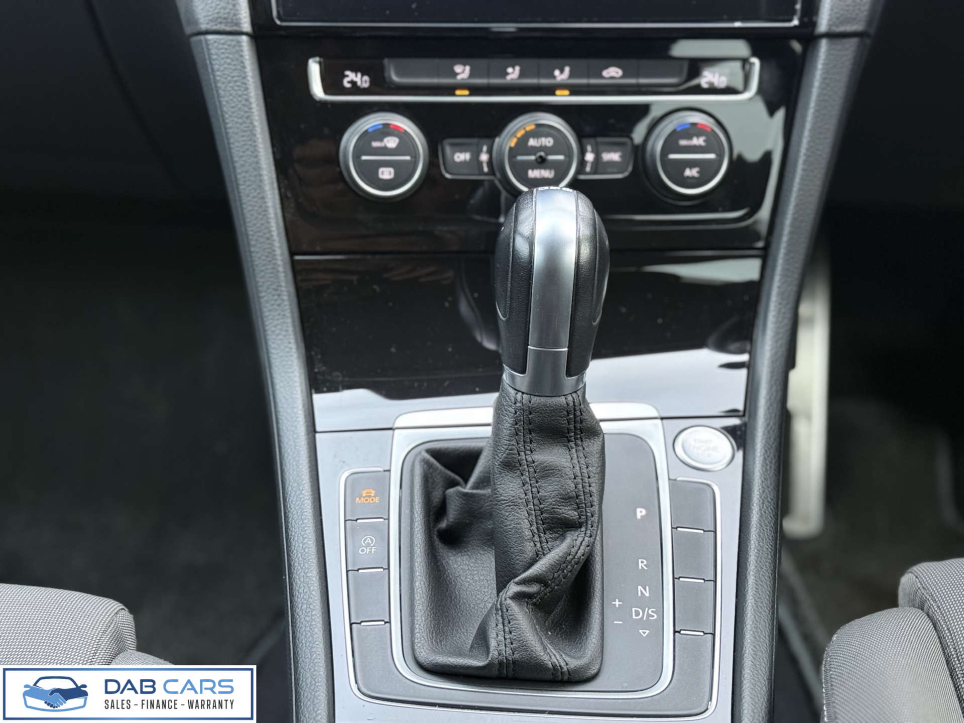 Volkswagen GOLF #22