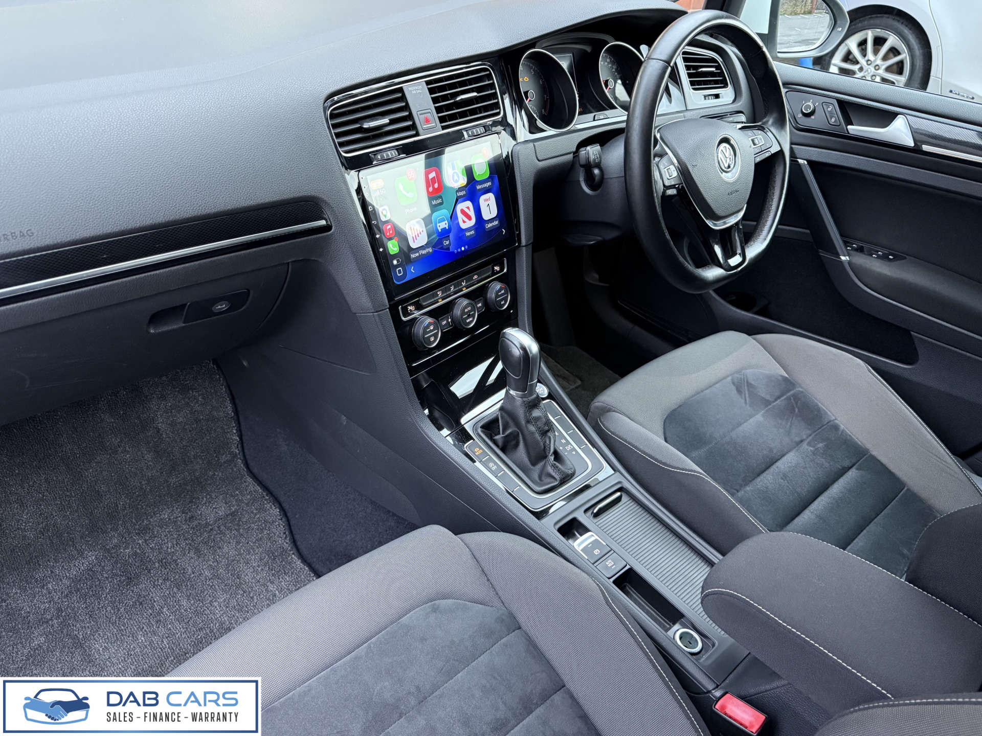 Volkswagen GOLF #24