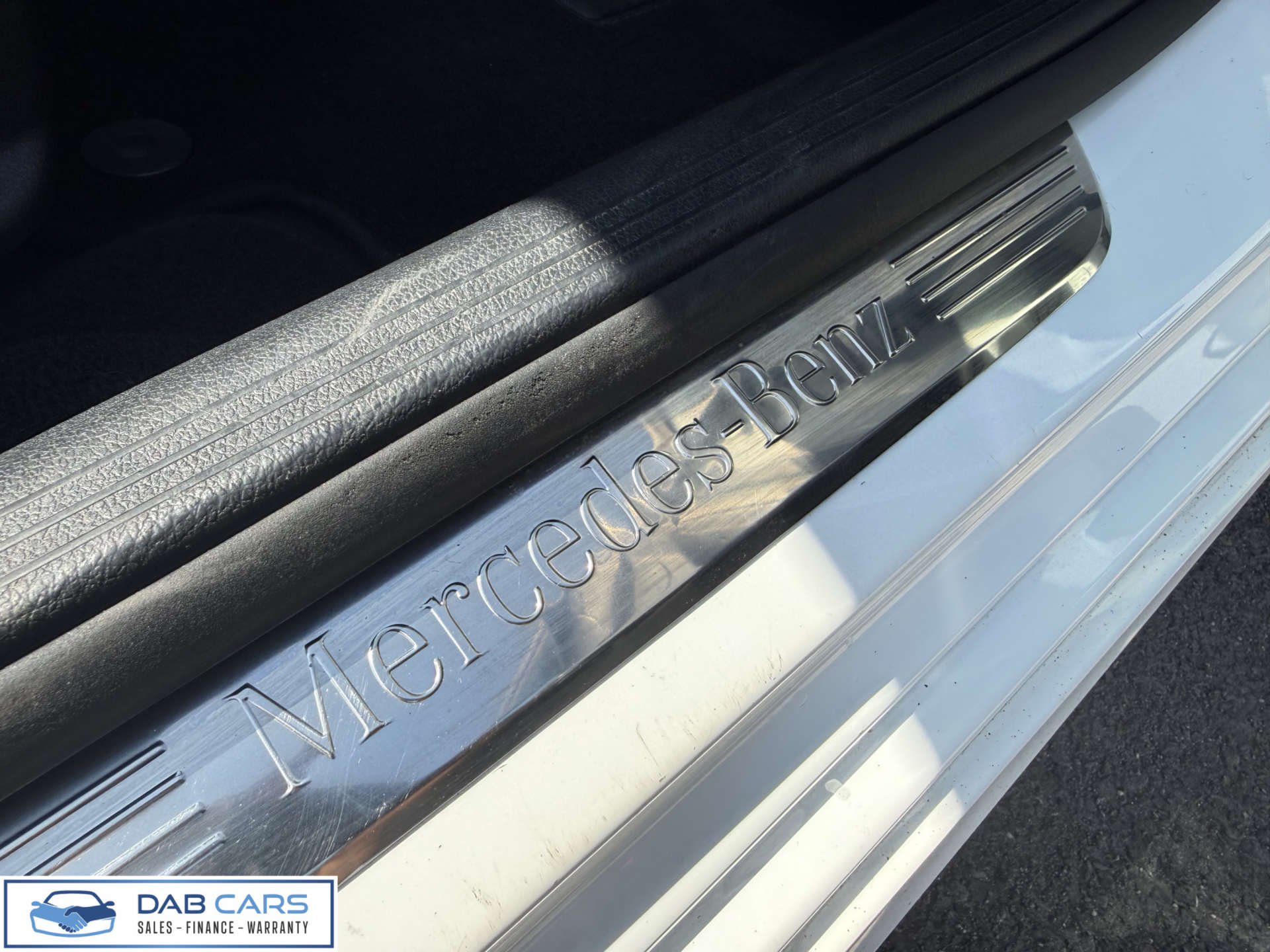 Mercedes-Benz E-CLASS 2.0 E 220 D AMG Line Premium 4Matic Auto 4WD 5dr #34
