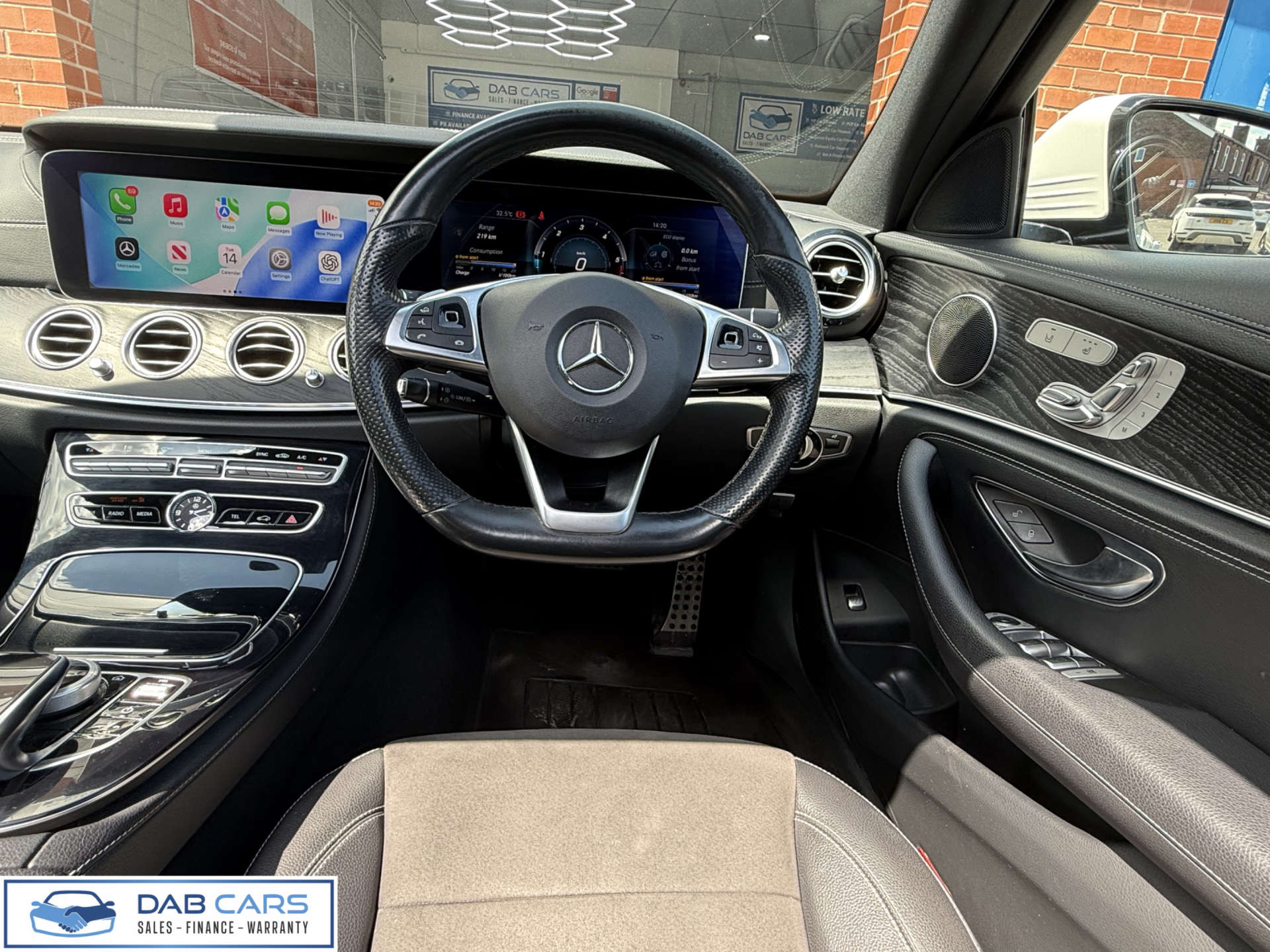 Mercedes-Benz E-CLASS 2.0 E 220 D AMG Line Premium 4Matic Auto 4WD 5dr #36