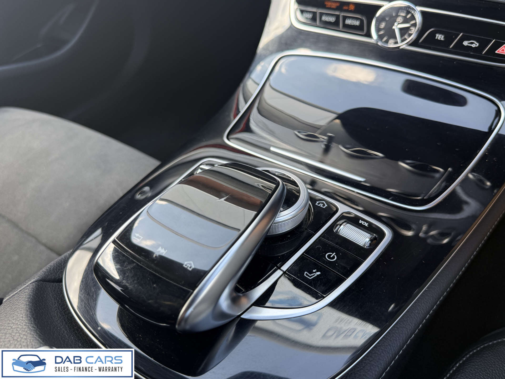 Mercedes-Benz E-CLASS 2.0 E 220 D AMG Line Premium 4Matic Auto 4WD 5dr #50