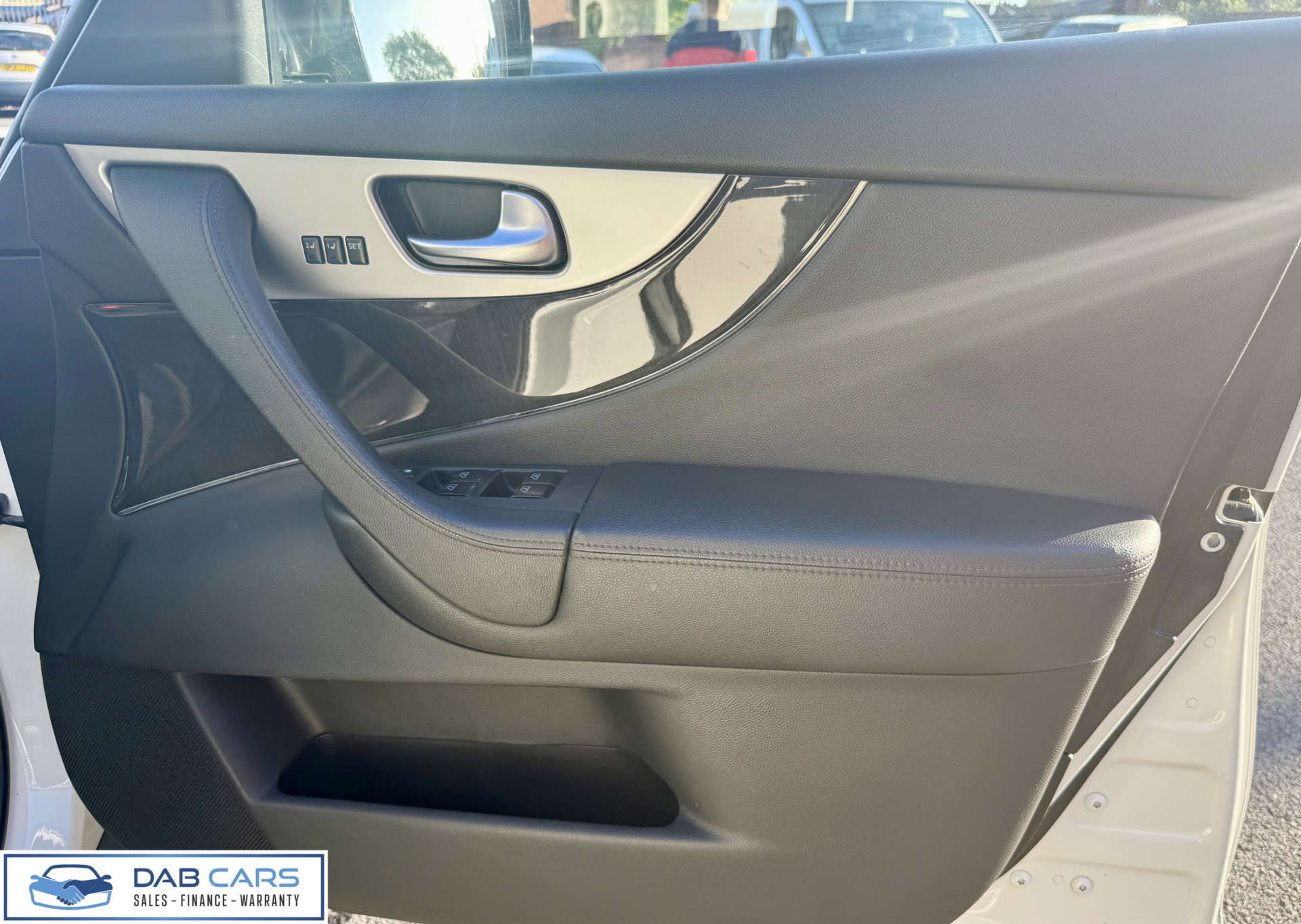 INFINITI QX70 3.0 QX70 S Premium D Auto 4WD 5dr #59