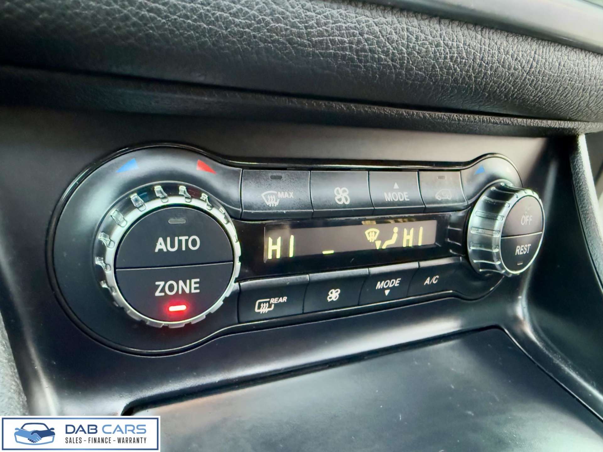 Mercedes-Benz GLA 2.1 GLA220d AMG Line (Premium Plus) 7G-DCT 4MATIC Euro 6 (s/s) 5dr #9