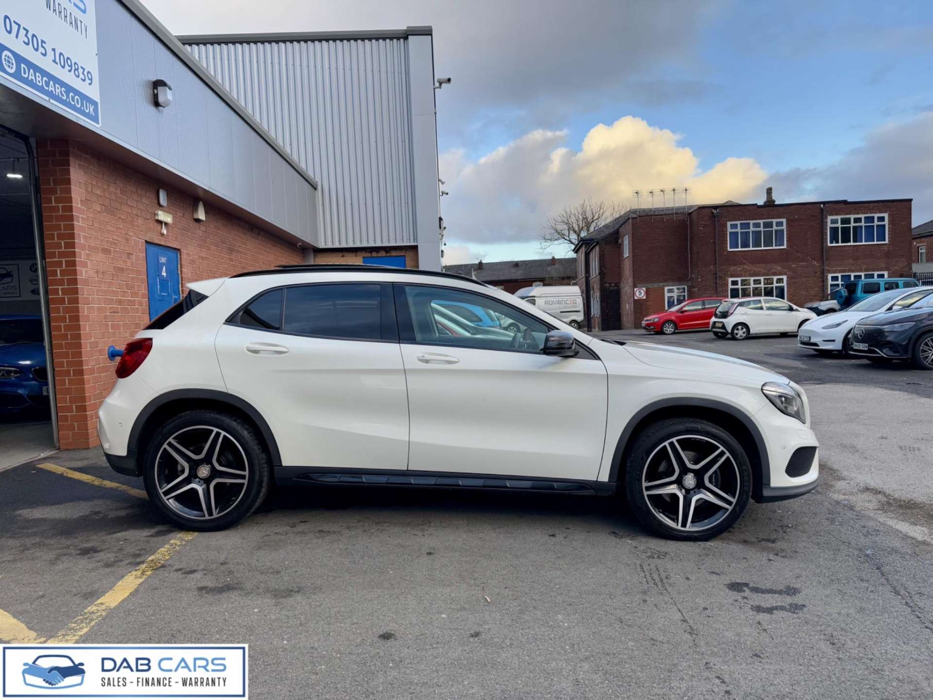 Mercedes-Benz GLA 2.1 GLA220d AMG Line (Premium Plus) 7G-DCT 4MATIC Euro 6 (s/s) 5dr #36
