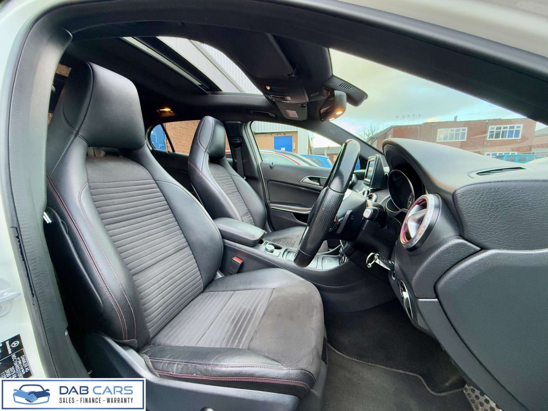 Mercedes-Benz GLA 2.1 GLA220d AMG Line (Premium Plus) 7G-DCT 4MATIC Euro 6 (s/s) 5dr #49