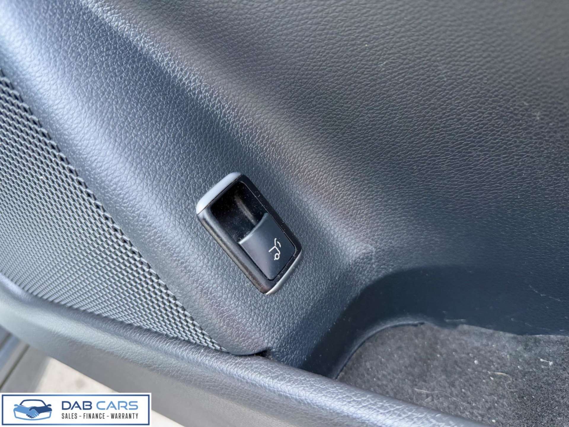 Mercedes-Benz GLA 2.1 GLA220d AMG Line (Premium Plus) 7G-DCT 4MATIC Euro 6 (s/s) 5dr #52