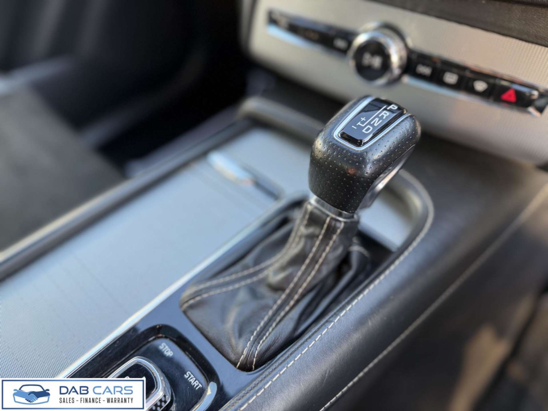 Volvo XC90 2.0 D5 R-Design Geartronic 4WD Euro 6 (s/s) 5dr #4