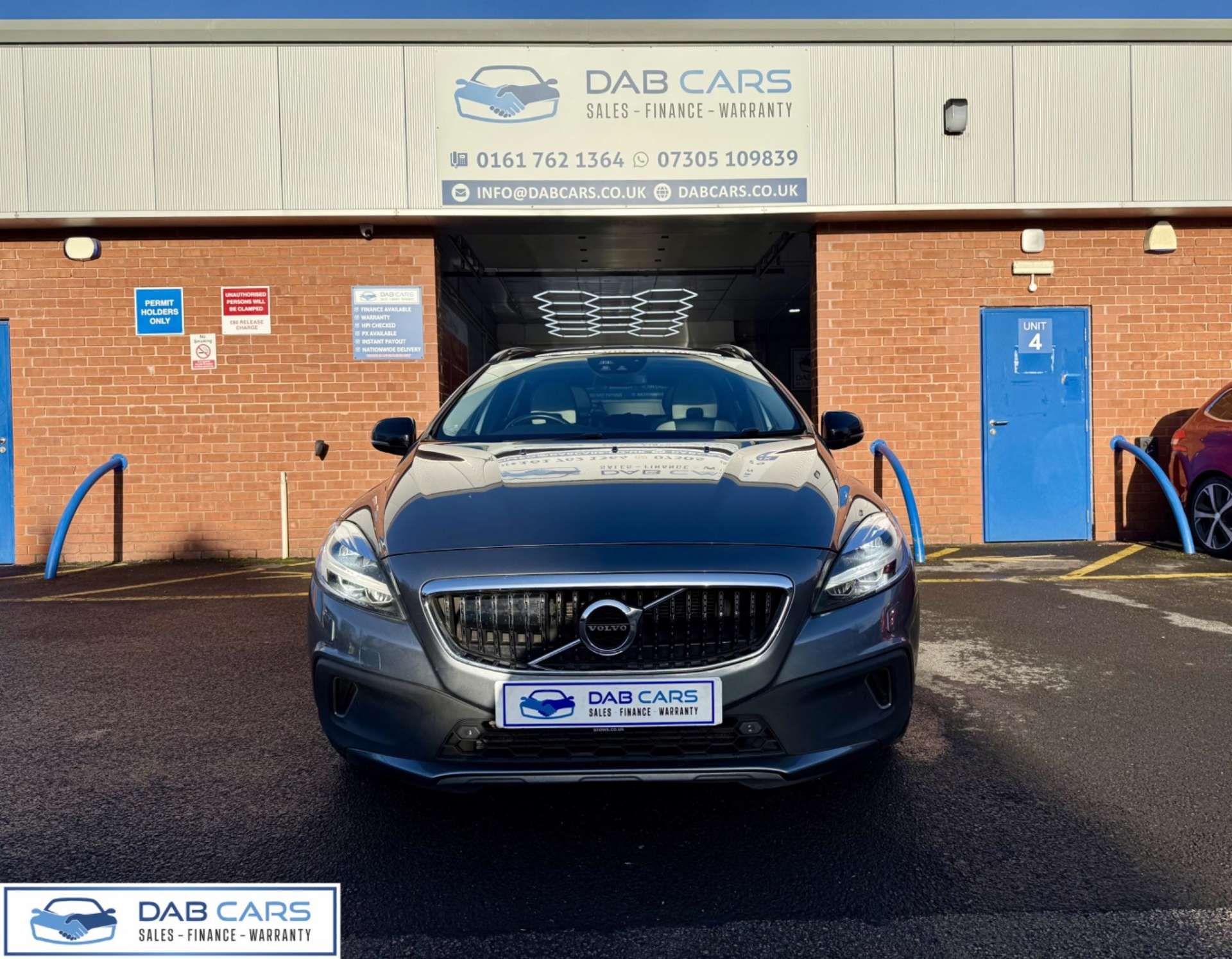 Volvo V40 Cross Country 2.0 T5 Pro Auto AWD Euro 6 (s/s) 5dr #28