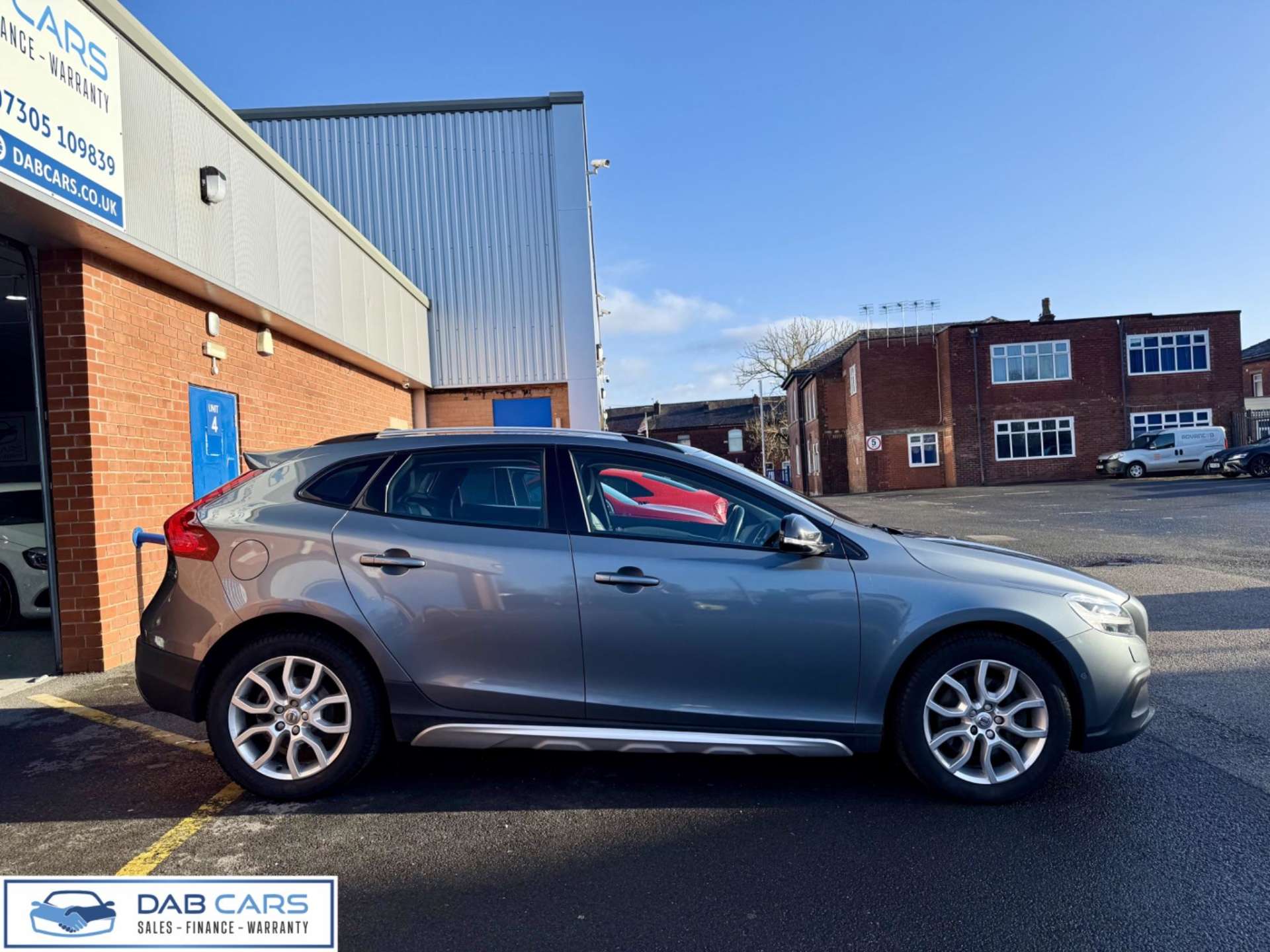 Volvo V40 Cross Country 2.0 T5 Pro Auto AWD Euro 6 (s/s) 5dr #35