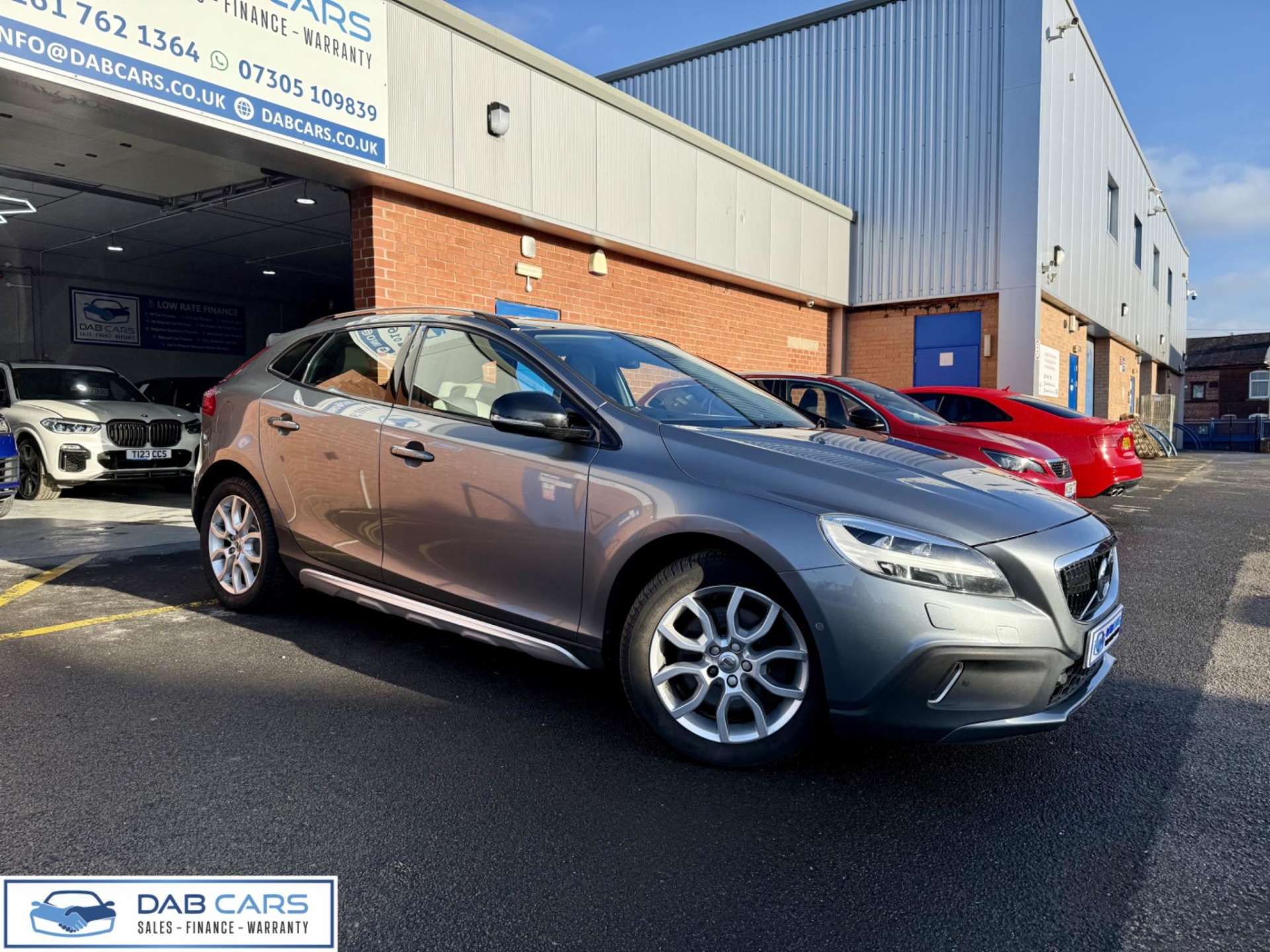 Volvo V40 Cross Country 2.0 T5 Pro Auto AWD Euro 6 (s/s) 5dr #36