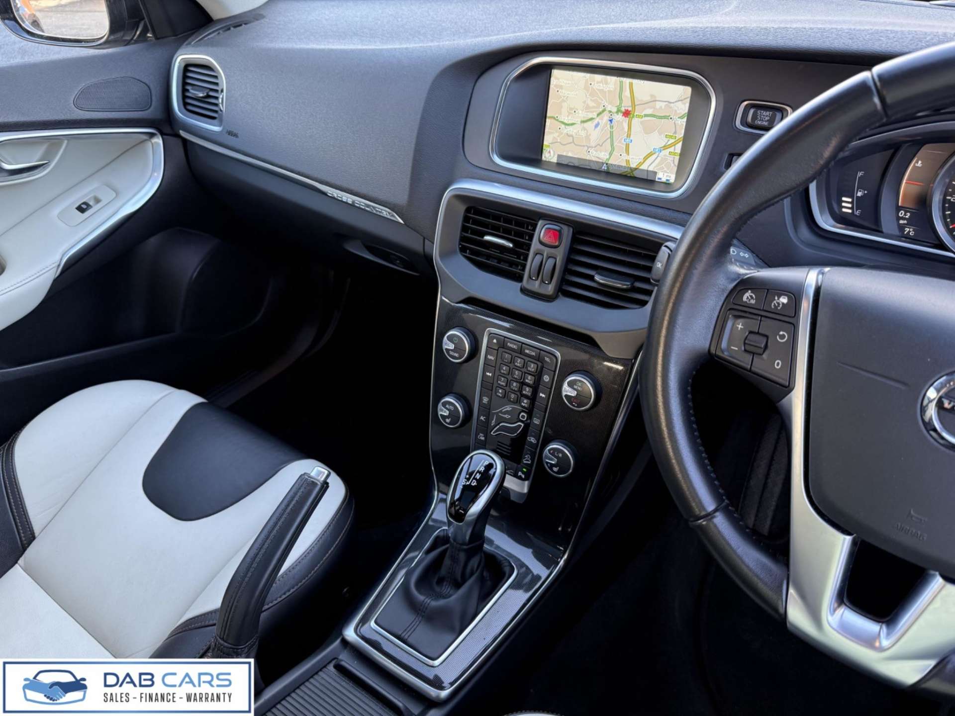 Volvo V40 Cross Country 2.0 T5 Pro Auto AWD Euro 6 (s/s) 5dr #78