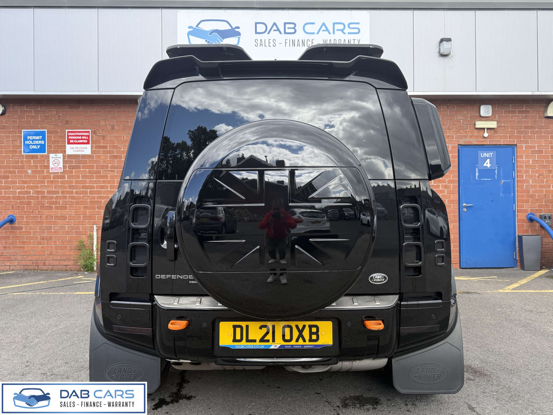 Land Rover DEFENDER 3.0 Defender X-Dynamic HSE D MHEV Auto 4WD 5dr #16