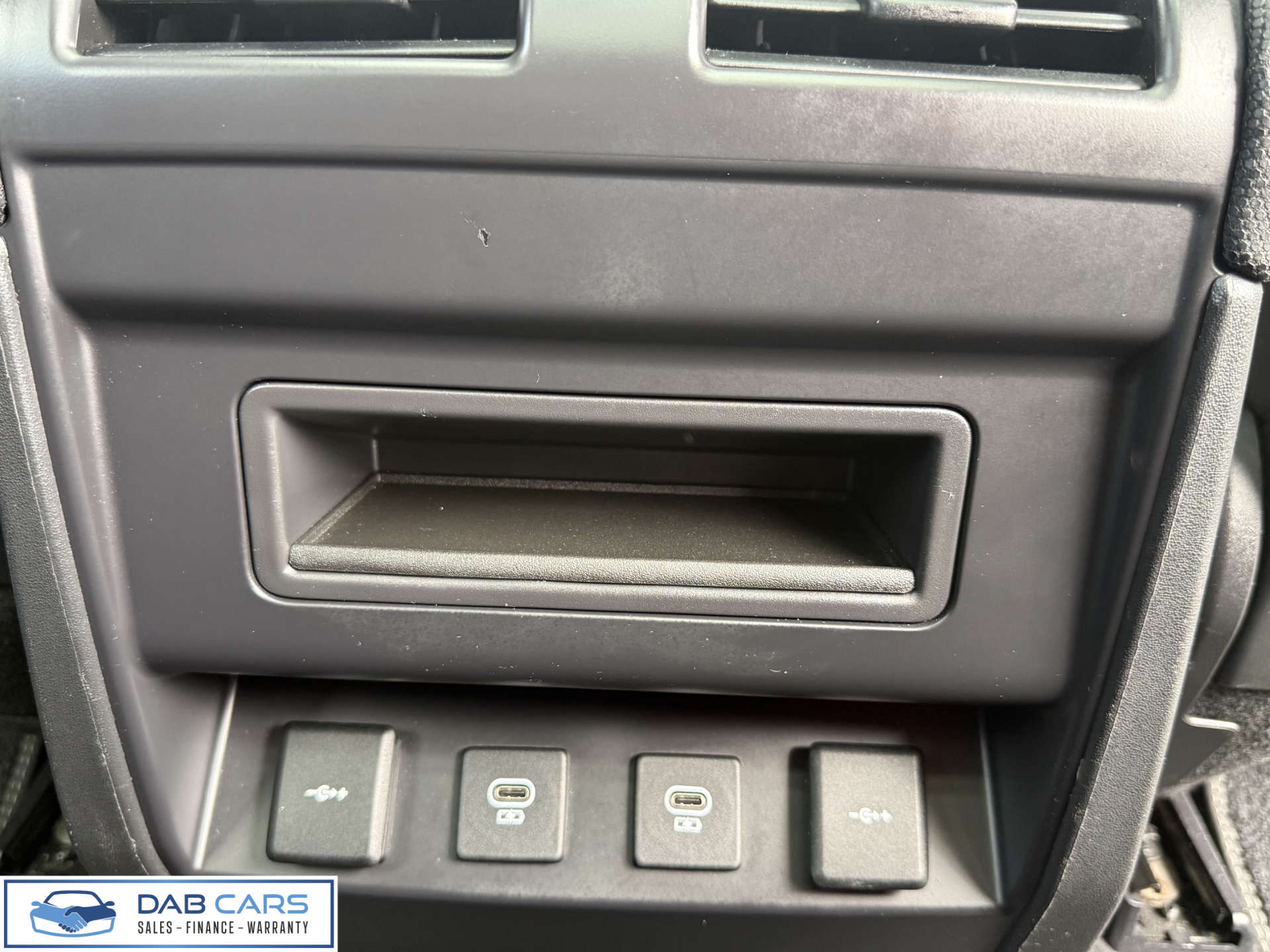 Land Rover DEFENDER 3.0 Defender X-Dynamic HSE D MHEV Auto 4WD 5dr #28