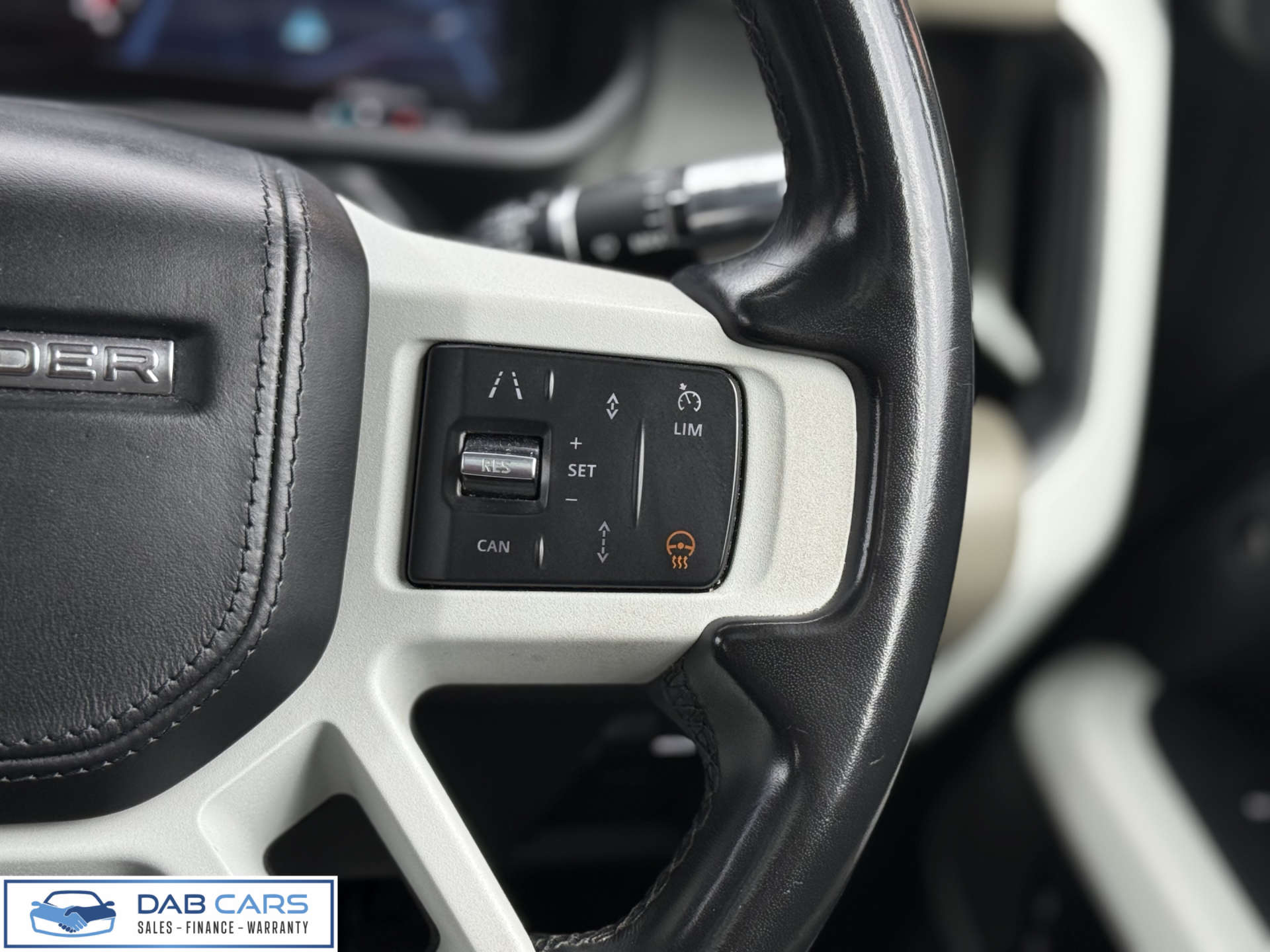 Land Rover DEFENDER 3.0 Defender X-Dynamic HSE D MHEV Auto 4WD 5dr #39