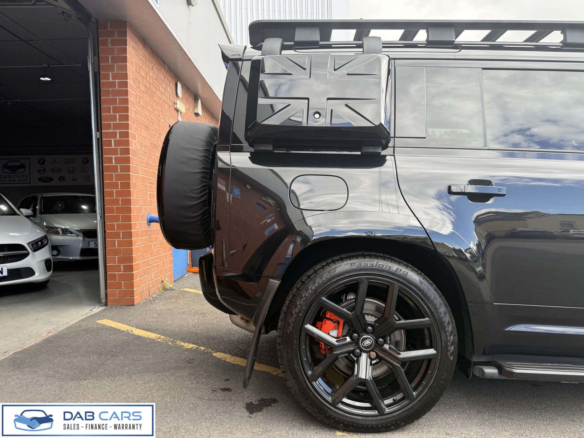 Land Rover DEFENDER 3.0 Defender X-Dynamic HSE D MHEV Auto 4WD 5dr #57