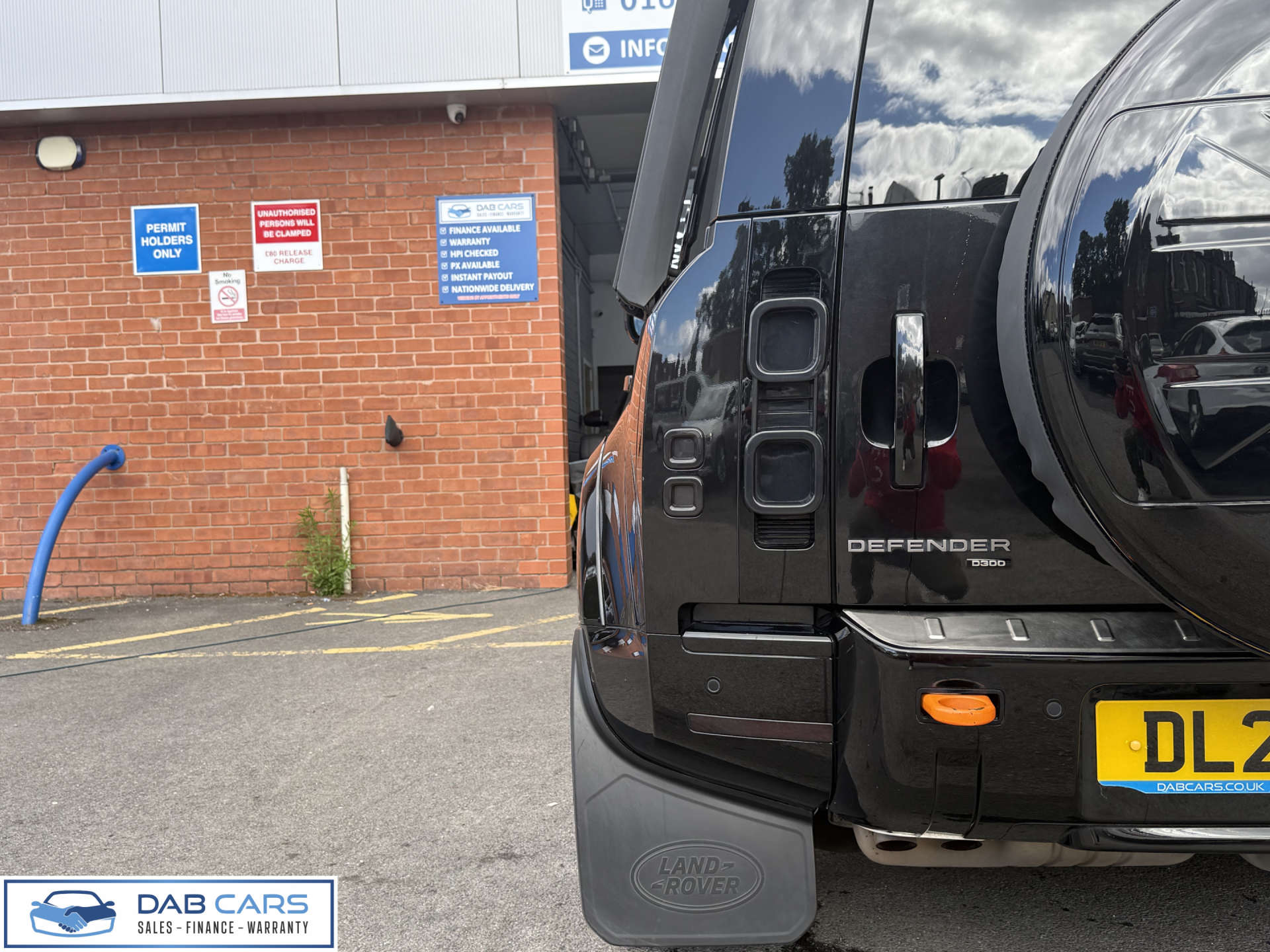 Land Rover DEFENDER 3.0 Defender X-Dynamic HSE D MHEV Auto 4WD 5dr #59