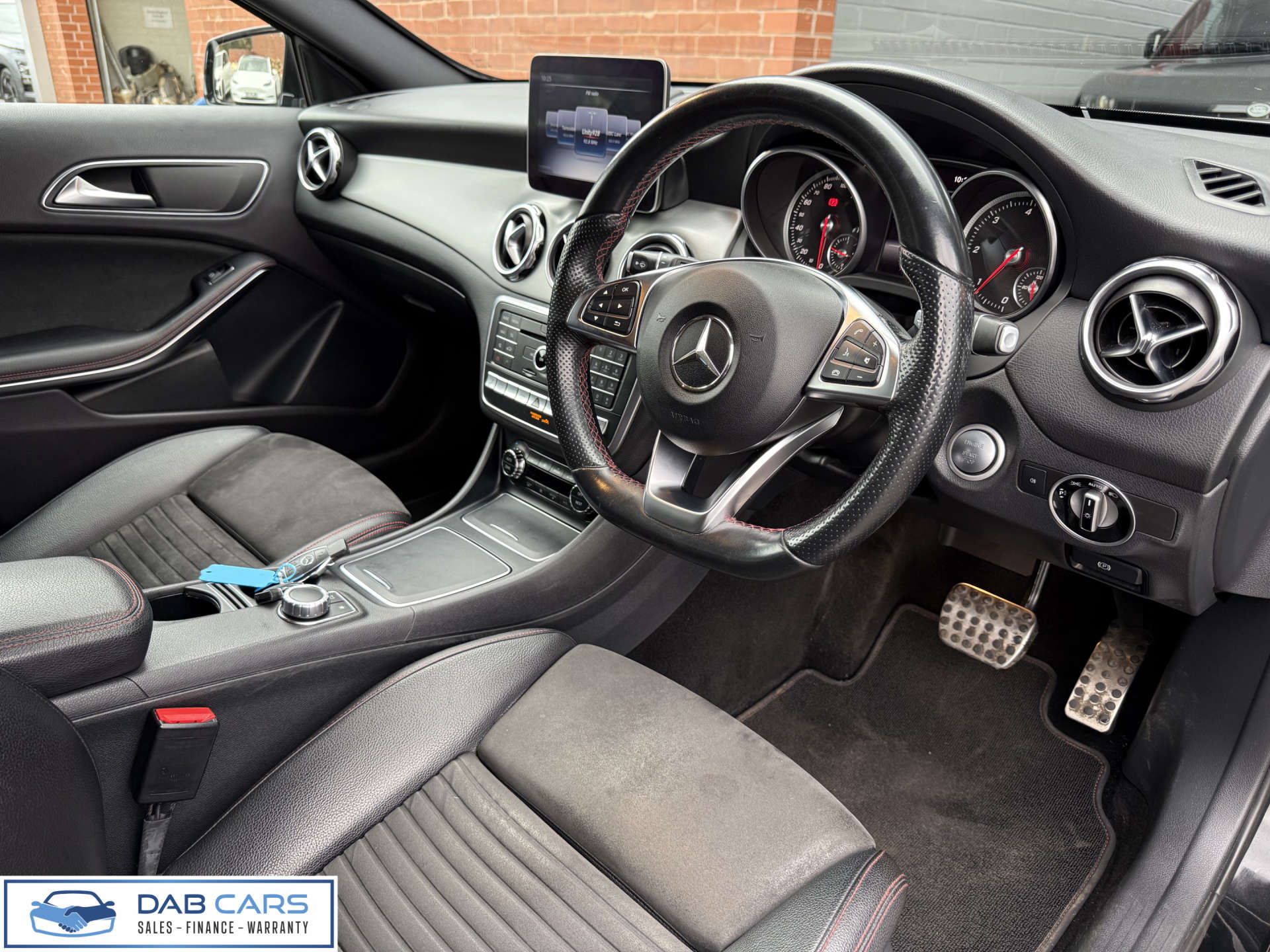 Mercedes-Benz GLA 2.1 GLA 220 AMG Line Premium D 4Matic Auto 4WD 5dr #3