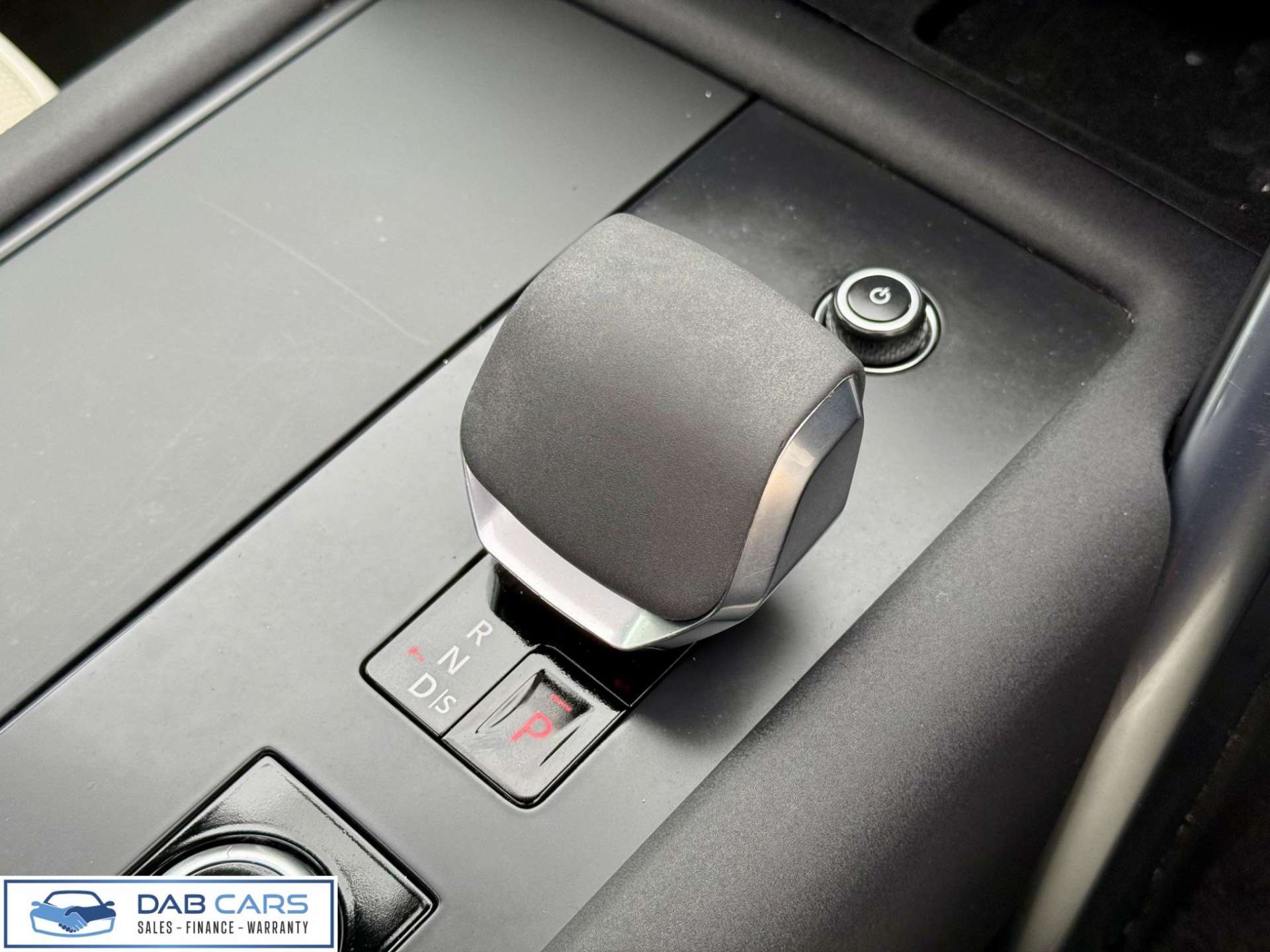 Land Rover Discovery 3.0 D300 MHEV R-Dynamic HSE Auto 4WD Euro 6 (s/s) 5dr #4