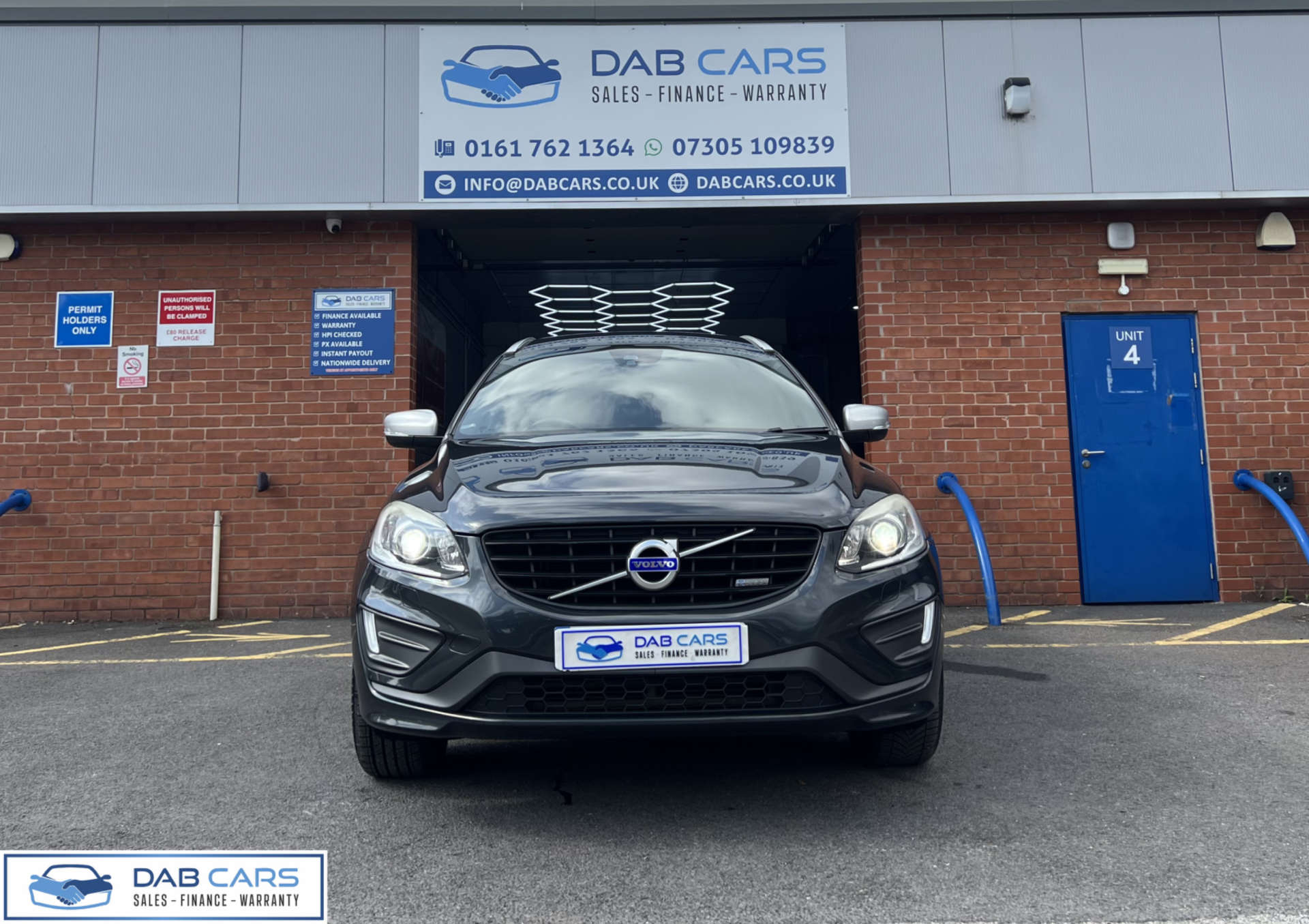 Volvo XC60 2.4 XC60 R-Design Luxury Nav D4 AWD Auto 4WD 5dr #1