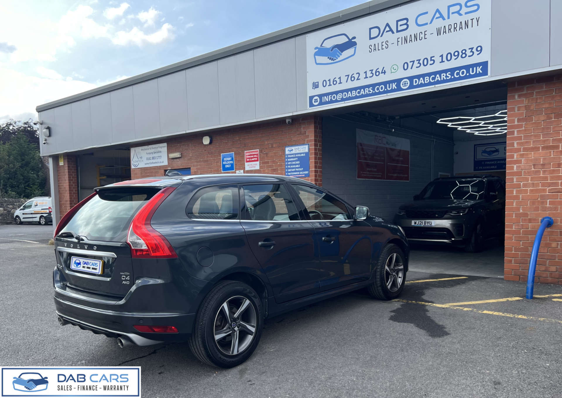 Volvo XC60 2.4 XC60 R-Design Luxury Nav D4 AWD Auto 4WD 5dr #8