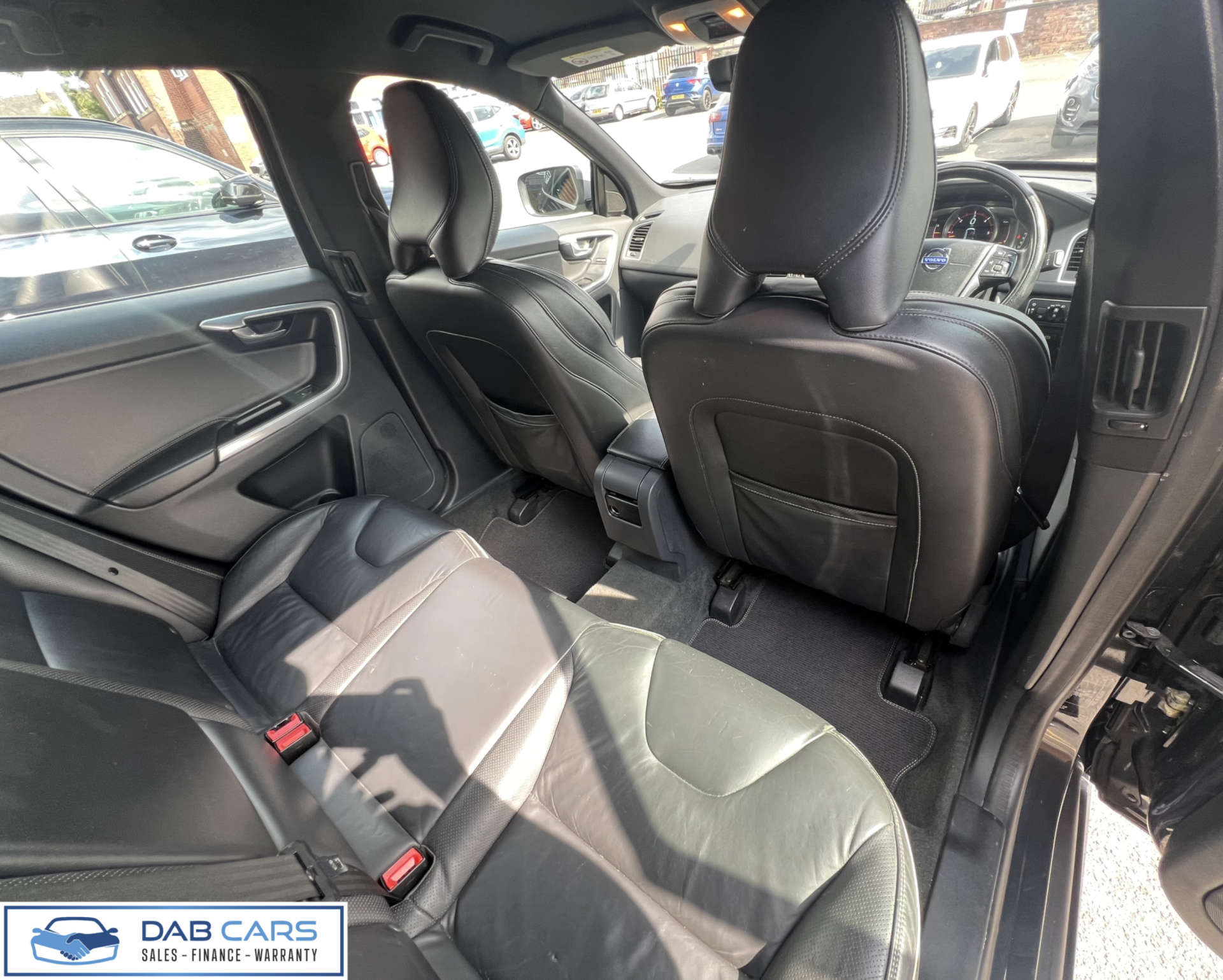 Volvo XC60 2.4 XC60 R-Design Luxury Nav D4 AWD Auto 4WD 5dr #65